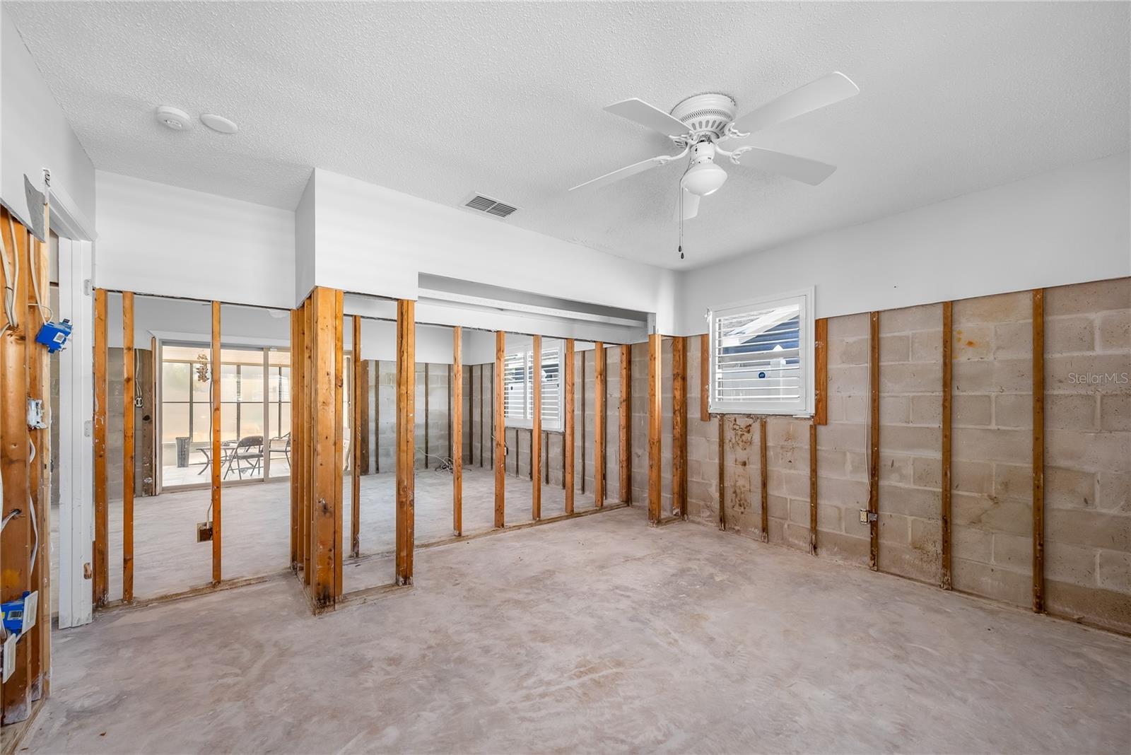 5921 DENVER ST NE, ST PETERSBURG, FL, 33703