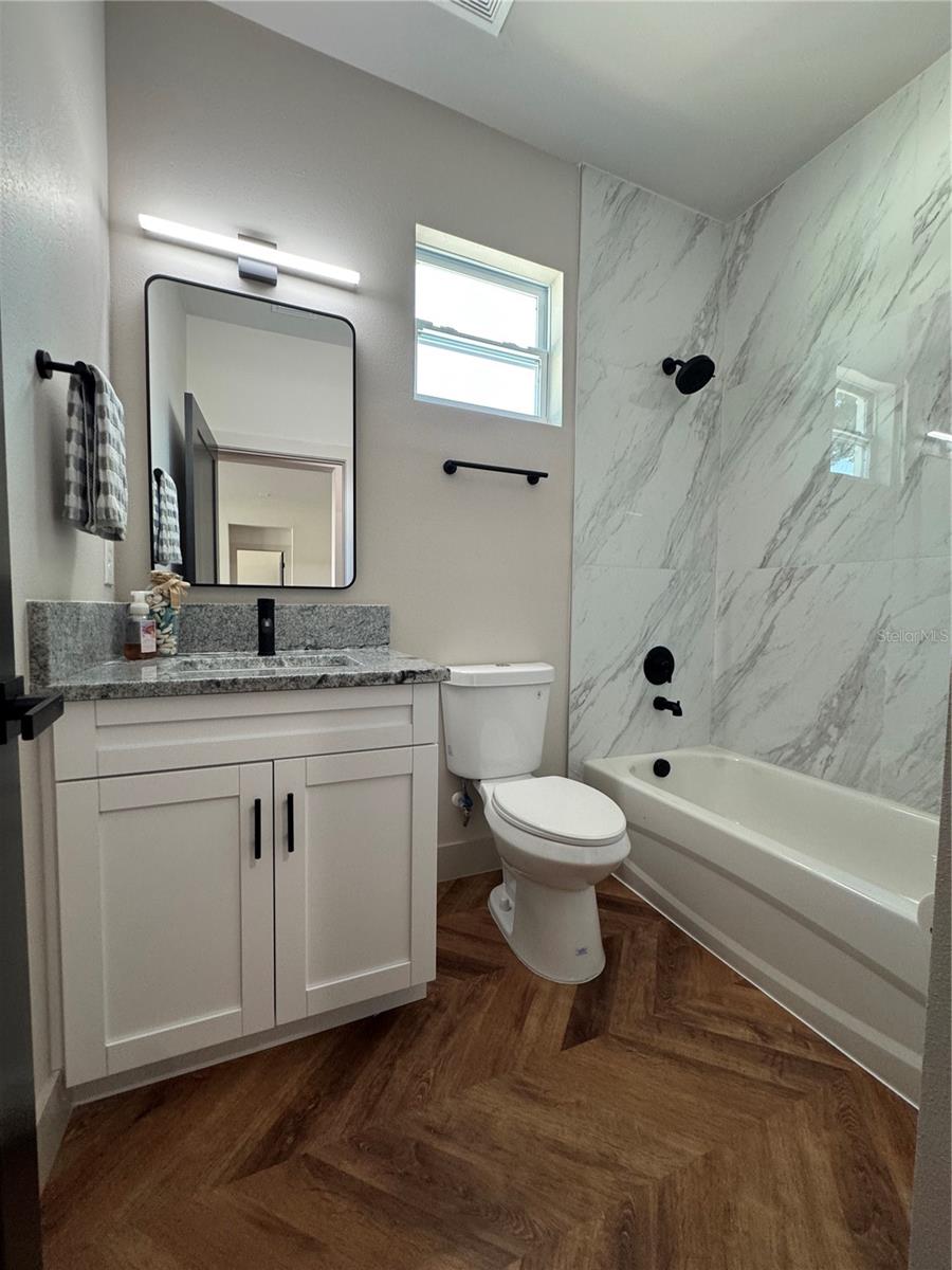 7208 N GLEN AVE, TAMPA, FL, 33614