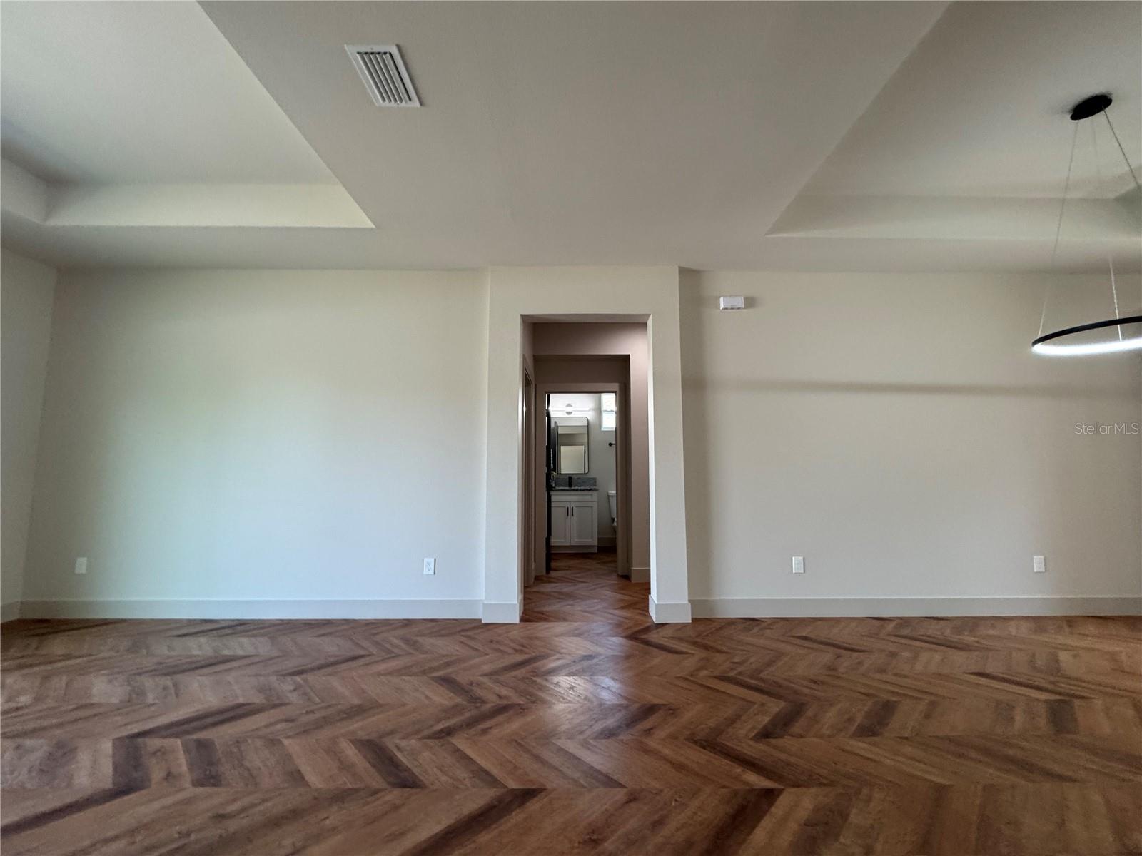 7208 N GLEN AVE, TAMPA, FL, 33614