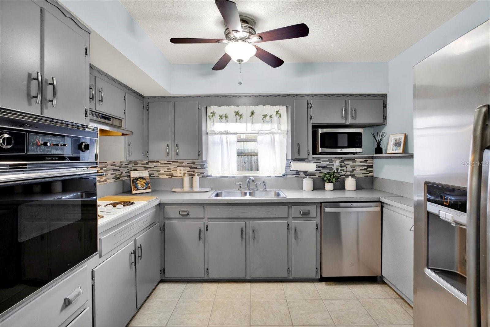 6125 37TH AVE N, ST PETERSBURG, FL, 33710