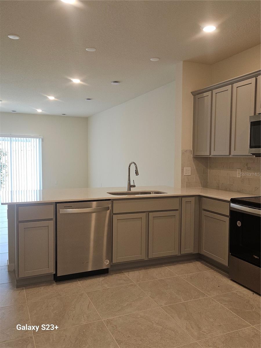 2554 WINSOME WAY, DAVENPORT, FL, 33896