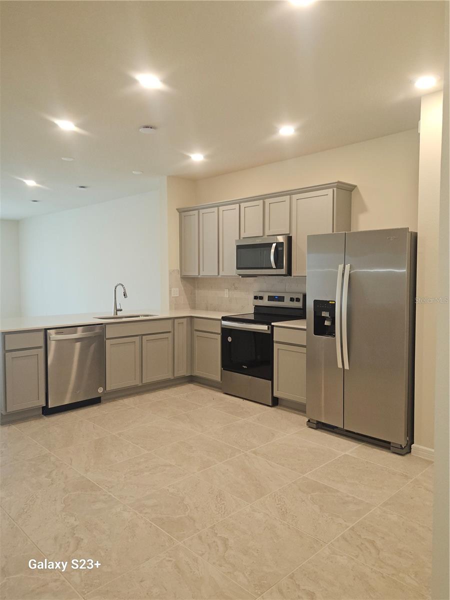 2554 WINSOME WAY, DAVENPORT, FL, 33896