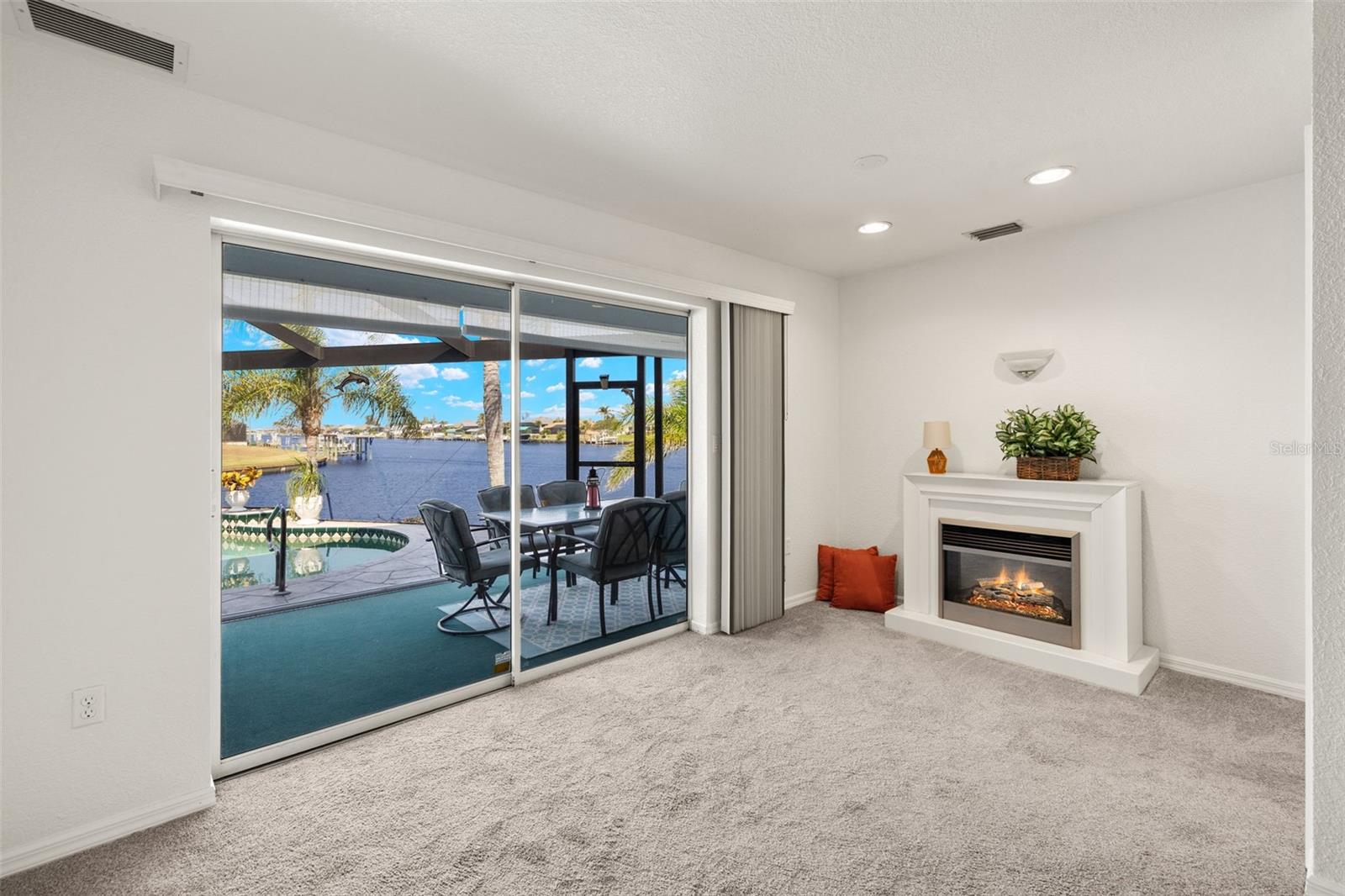 9277 ST PAUL DR, PORT CHARLOTTE, FL, 33981