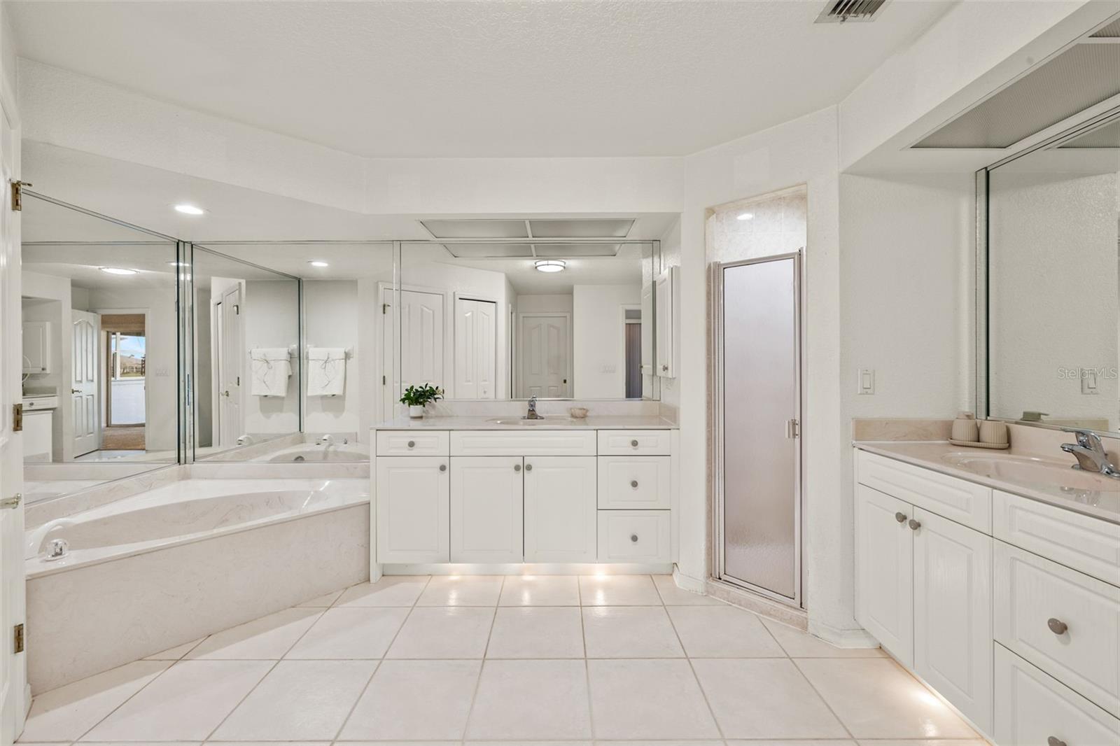 9277 ST PAUL DR, PORT CHARLOTTE, FL, 33981