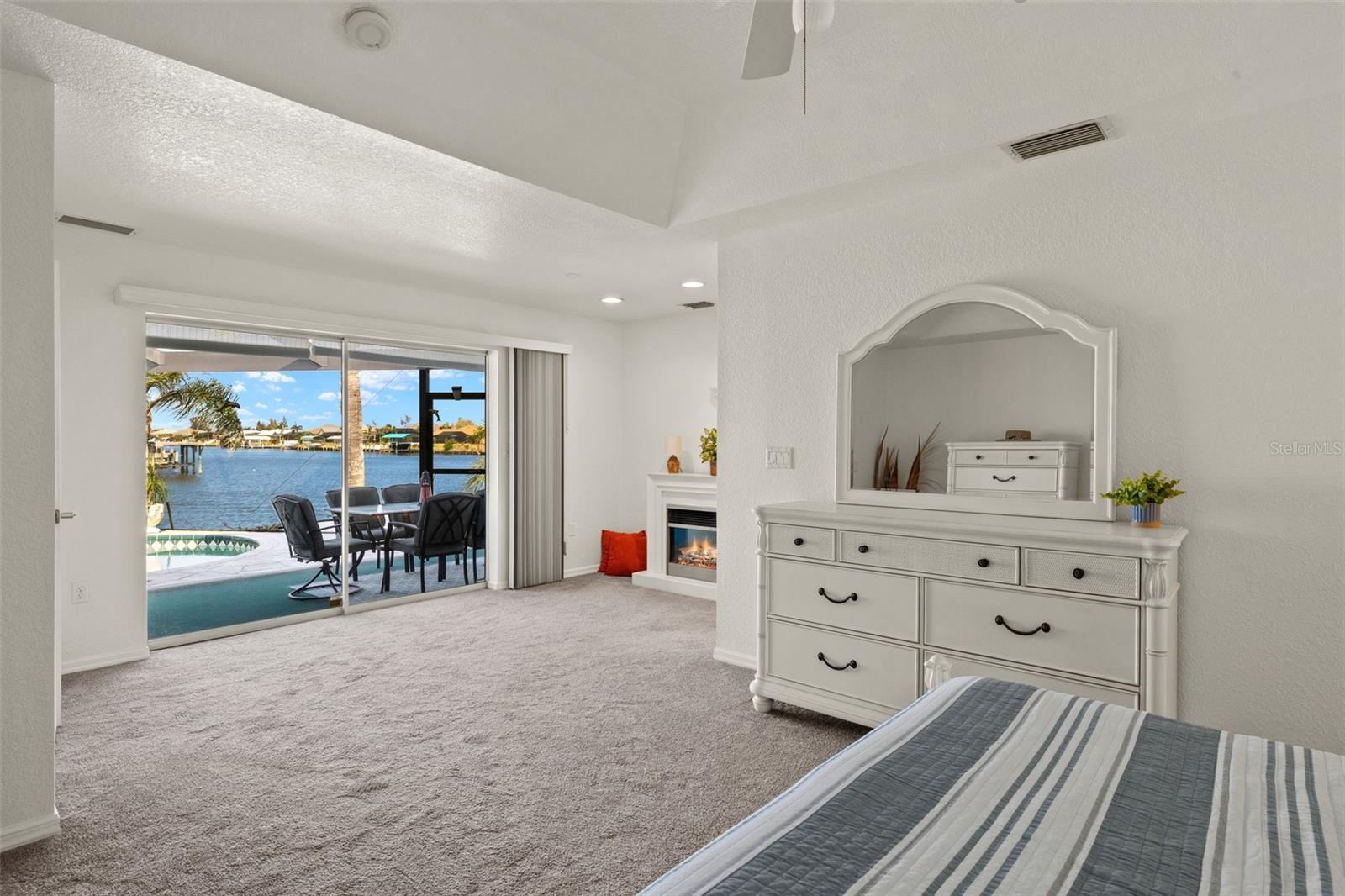 9277 ST PAUL DR, PORT CHARLOTTE, FL, 33981