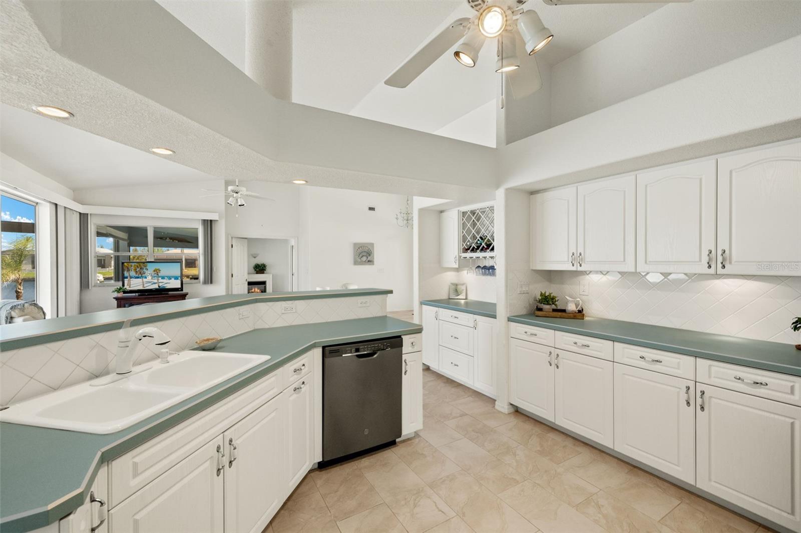 9277 ST PAUL DR, PORT CHARLOTTE, FL, 33981