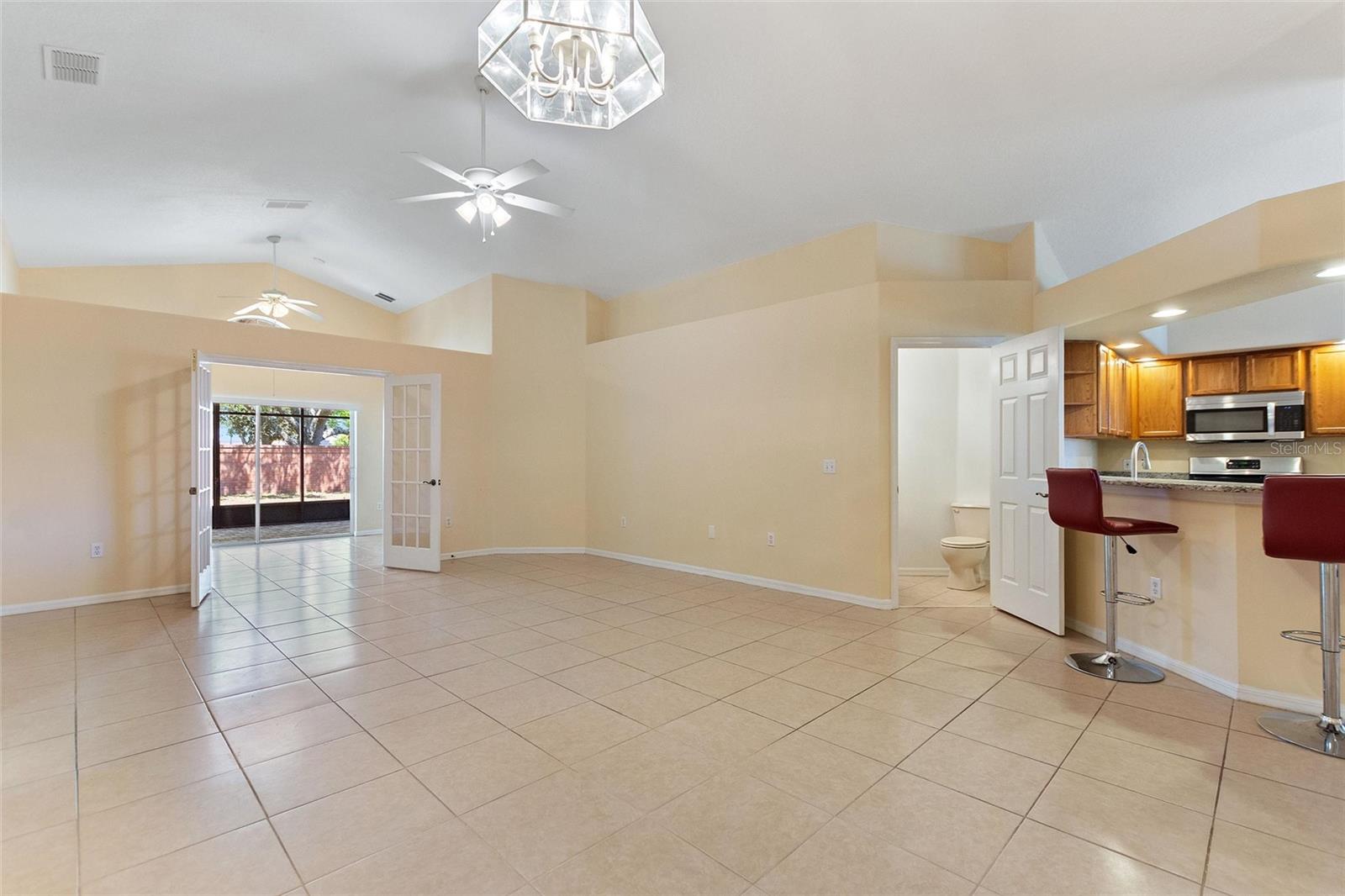 1111 KNIGHTSBRIDGE CIR, DAVENPORT, FL, 33896