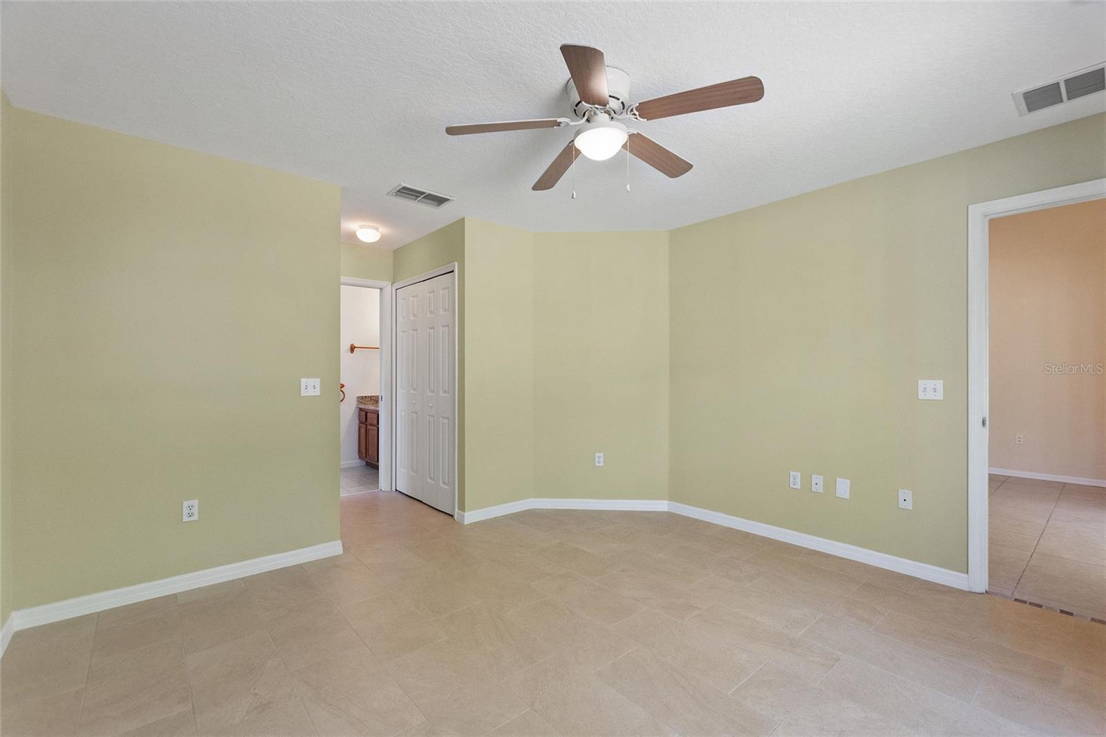 1111 KNIGHTSBRIDGE CIR, DAVENPORT, FL, 33896