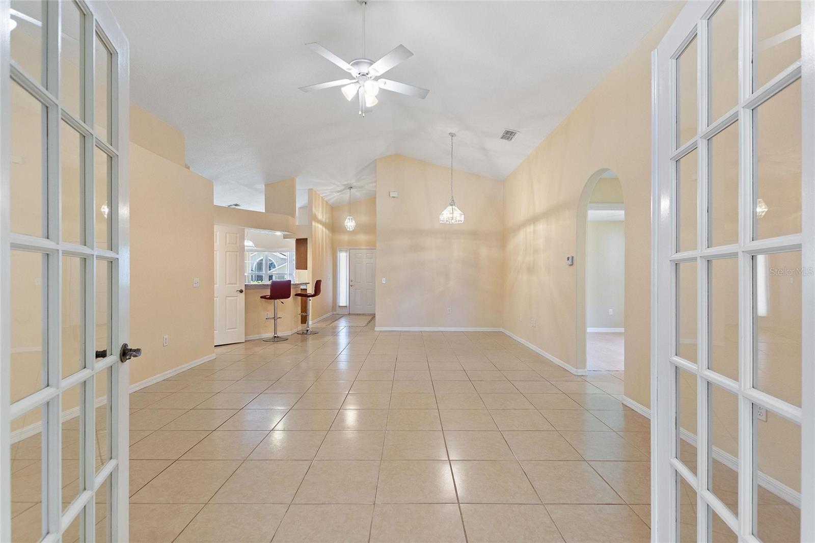 1111 KNIGHTSBRIDGE CIR, DAVENPORT, FL, 33896
