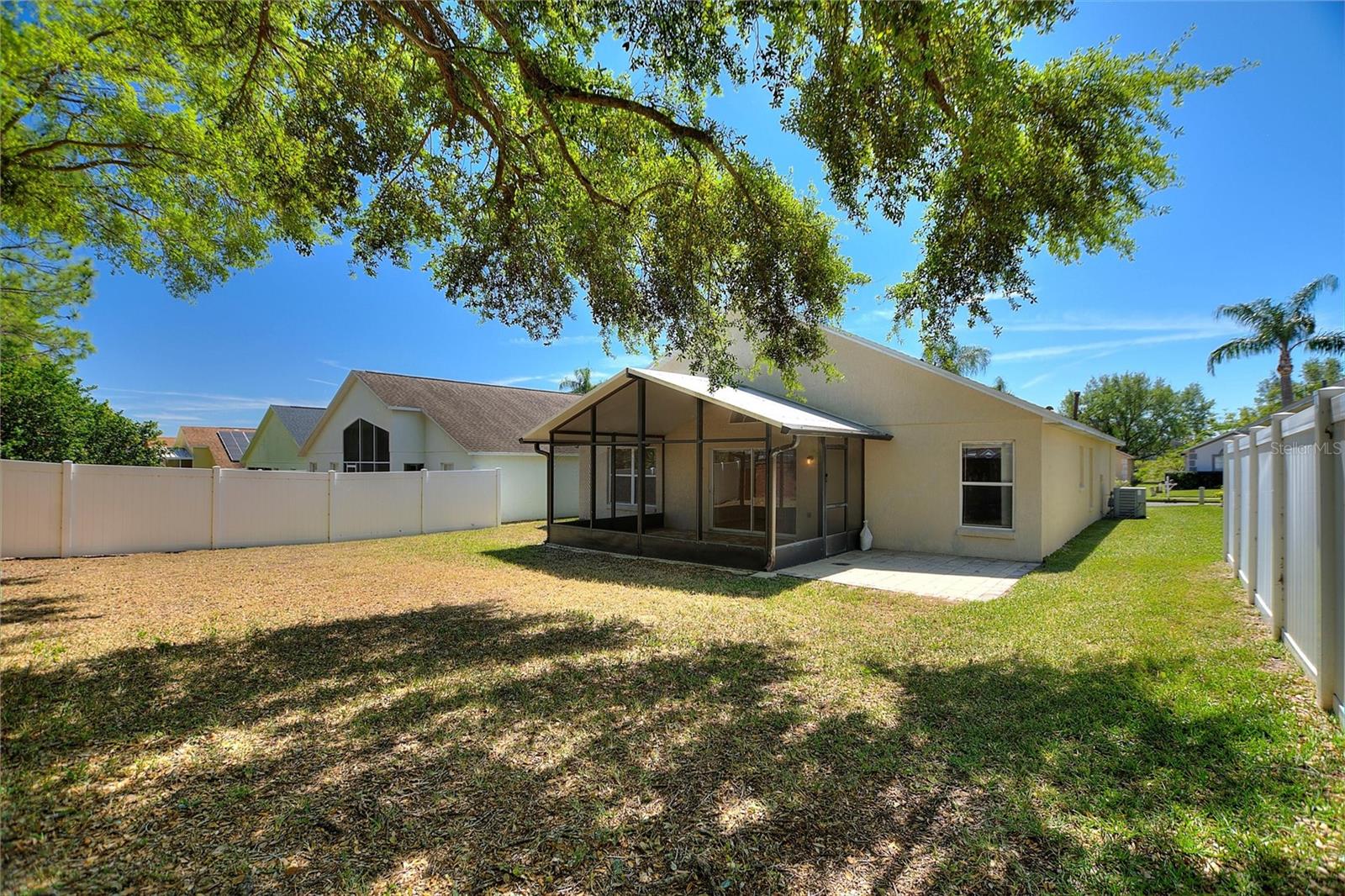 1111 KNIGHTSBRIDGE CIR, DAVENPORT, FL, 33896