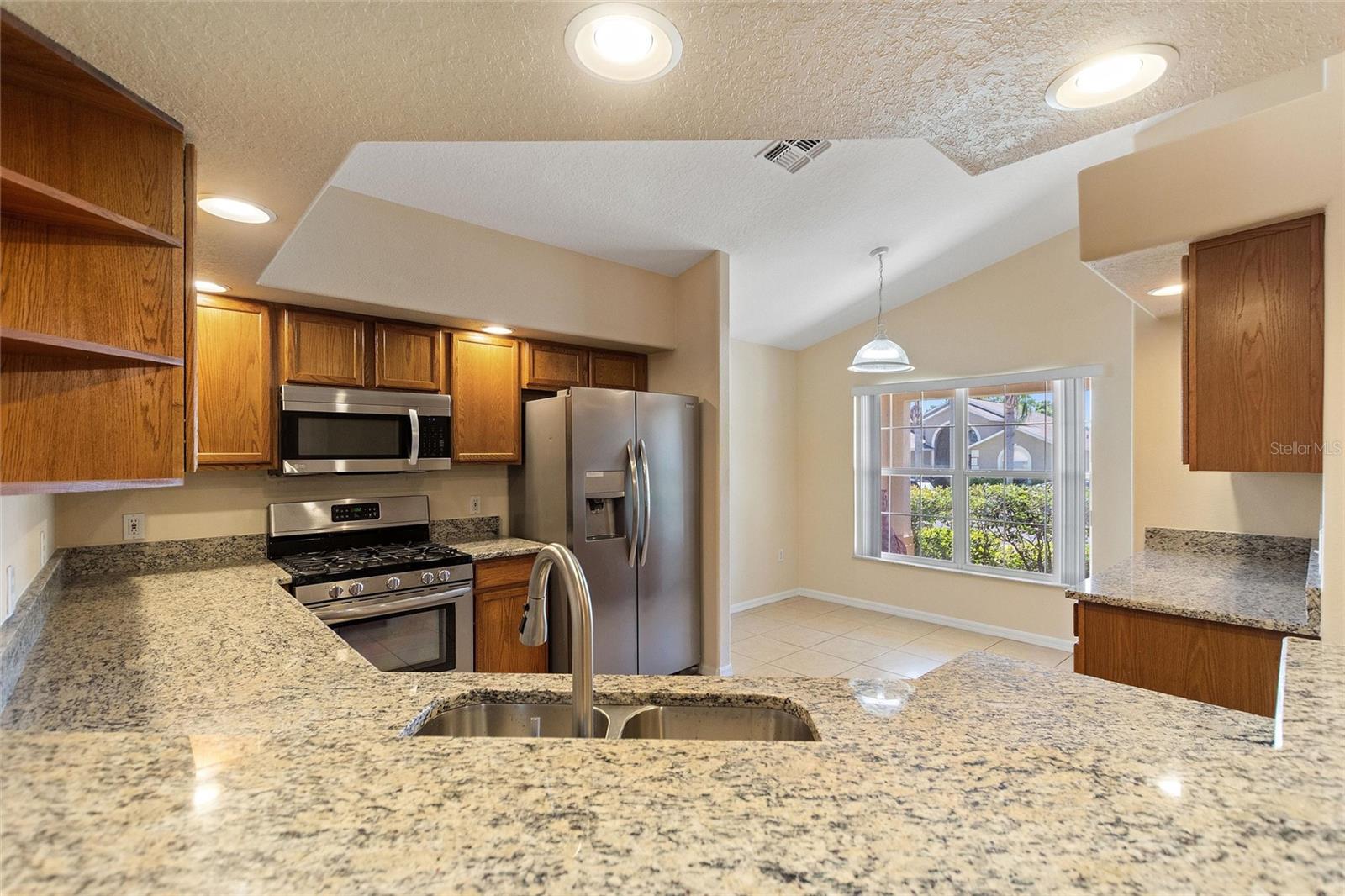 1111 KNIGHTSBRIDGE CIR, DAVENPORT, FL, 33896