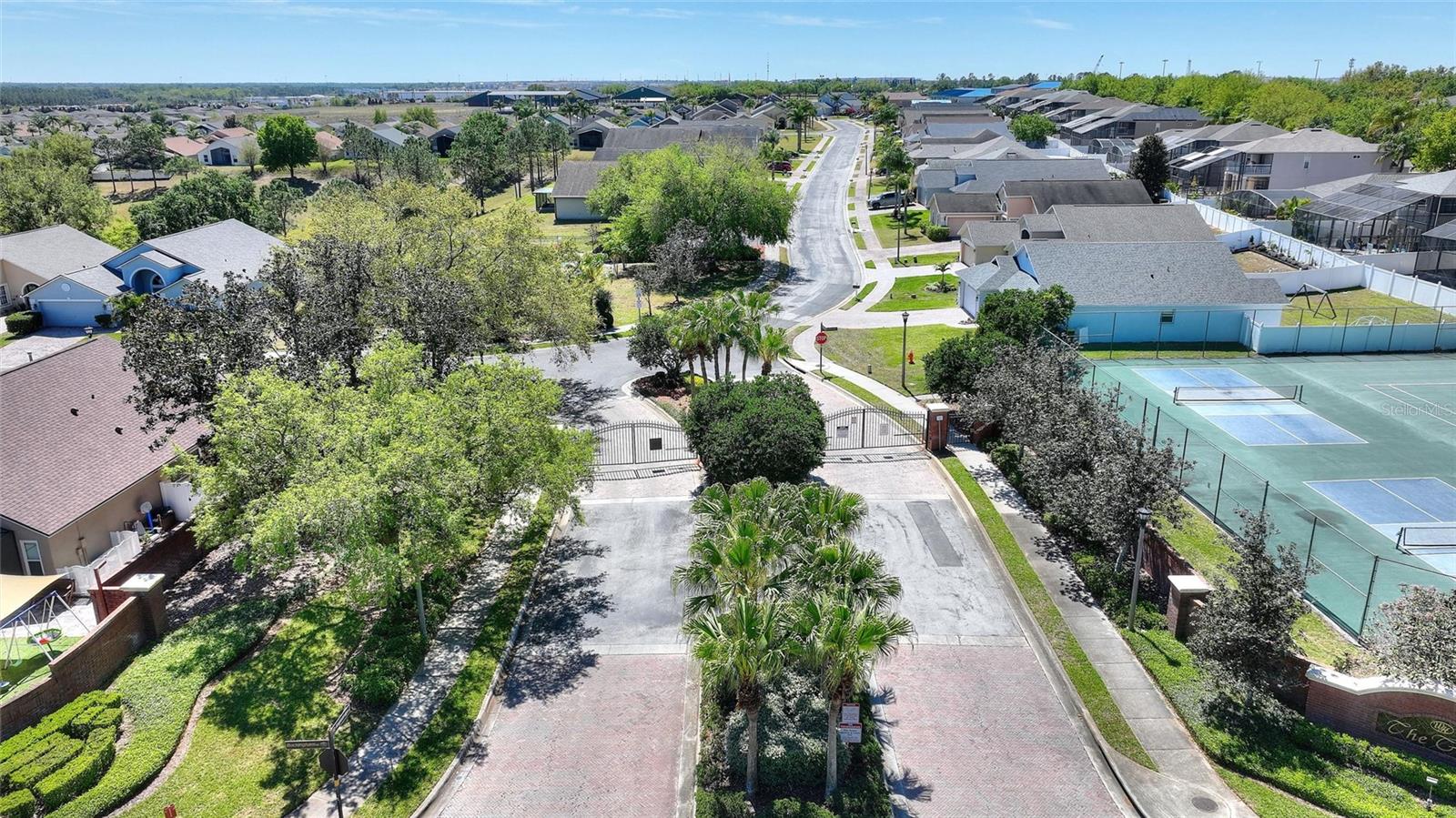 1111 KNIGHTSBRIDGE CIR, DAVENPORT, FL, 33896