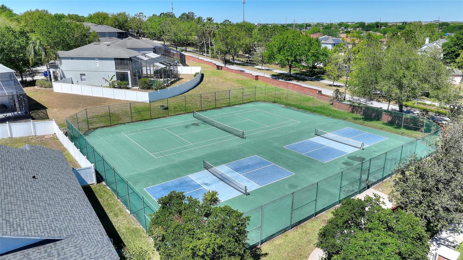 1111 KNIGHTSBRIDGE CIR, DAVENPORT, FL, 33896