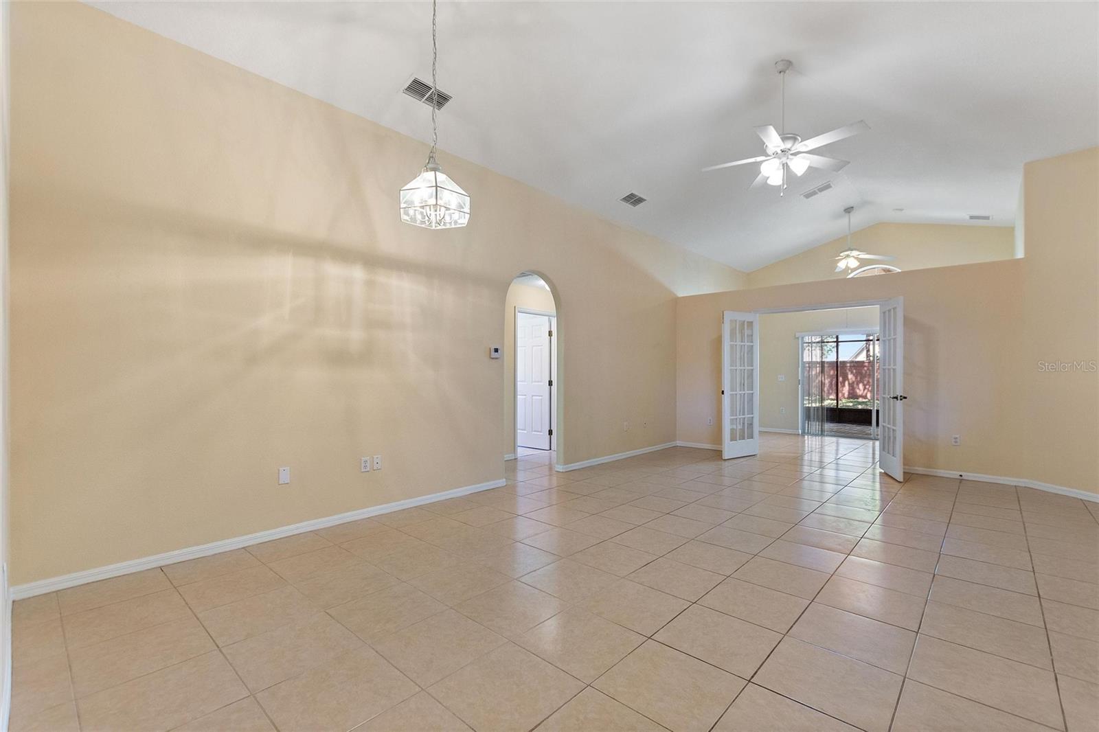 1111 KNIGHTSBRIDGE CIR, DAVENPORT, FL, 33896