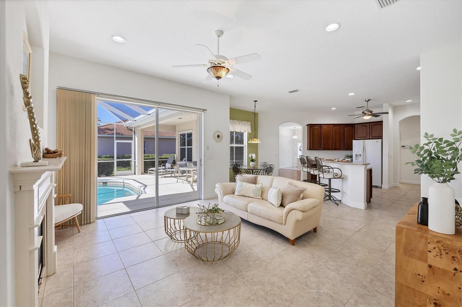 2931 BRAVURA LAKE DR, SARASOTA, FL, 34240