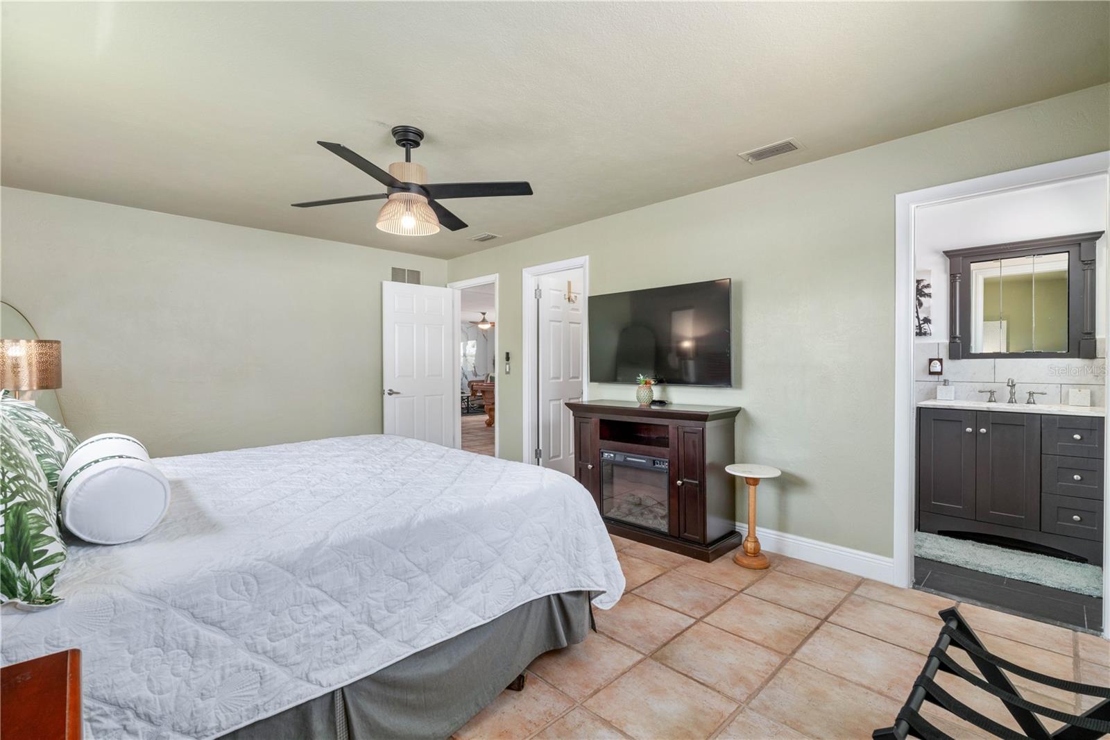 324 PLAZA BLVD, DAYTONA BEACH, FL, 32118