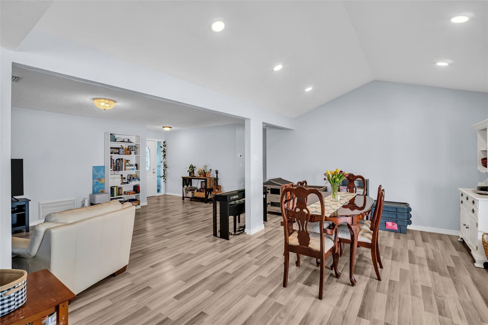 2366 COVINGTON DR, CLEARWATER, FL, 33763