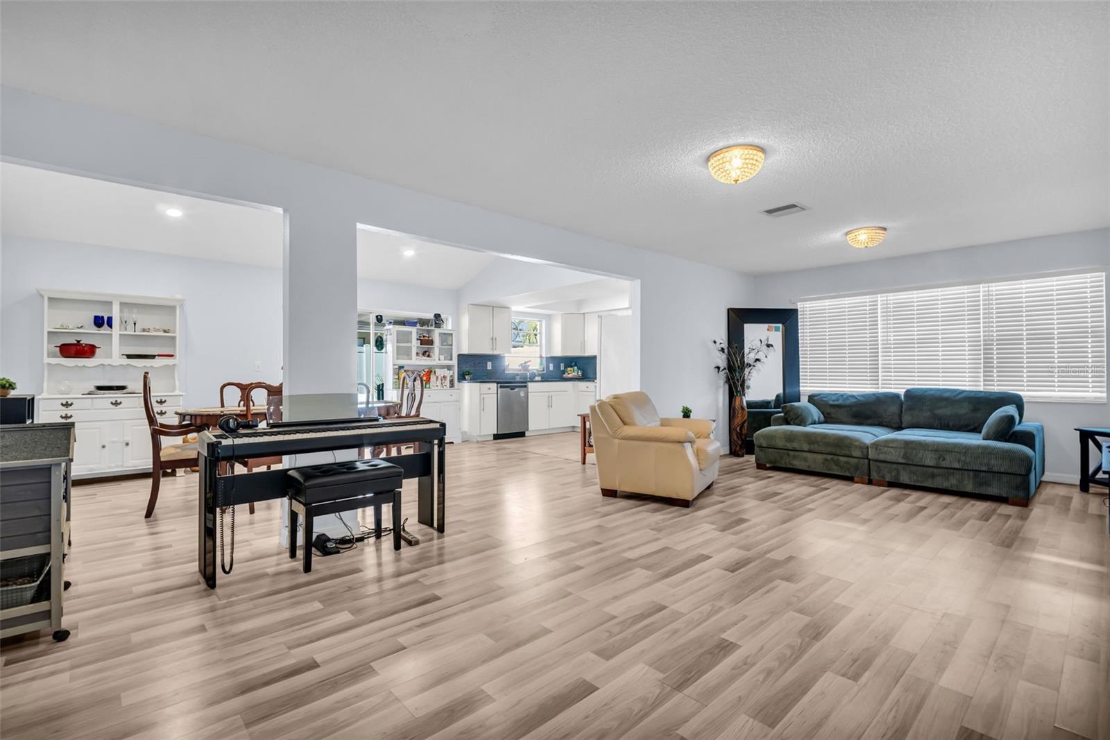 2366 COVINGTON DR, CLEARWATER, FL, 33763