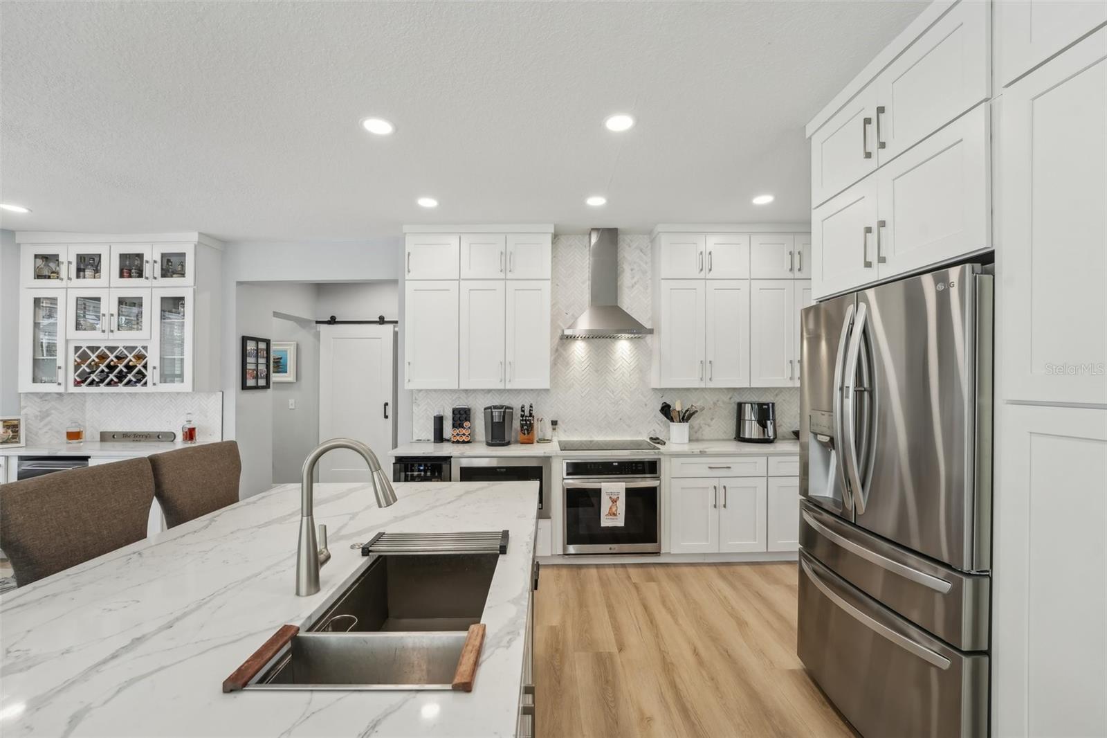 750 SAND PINE DR NE, ST PETERSBURG, FL, 33703