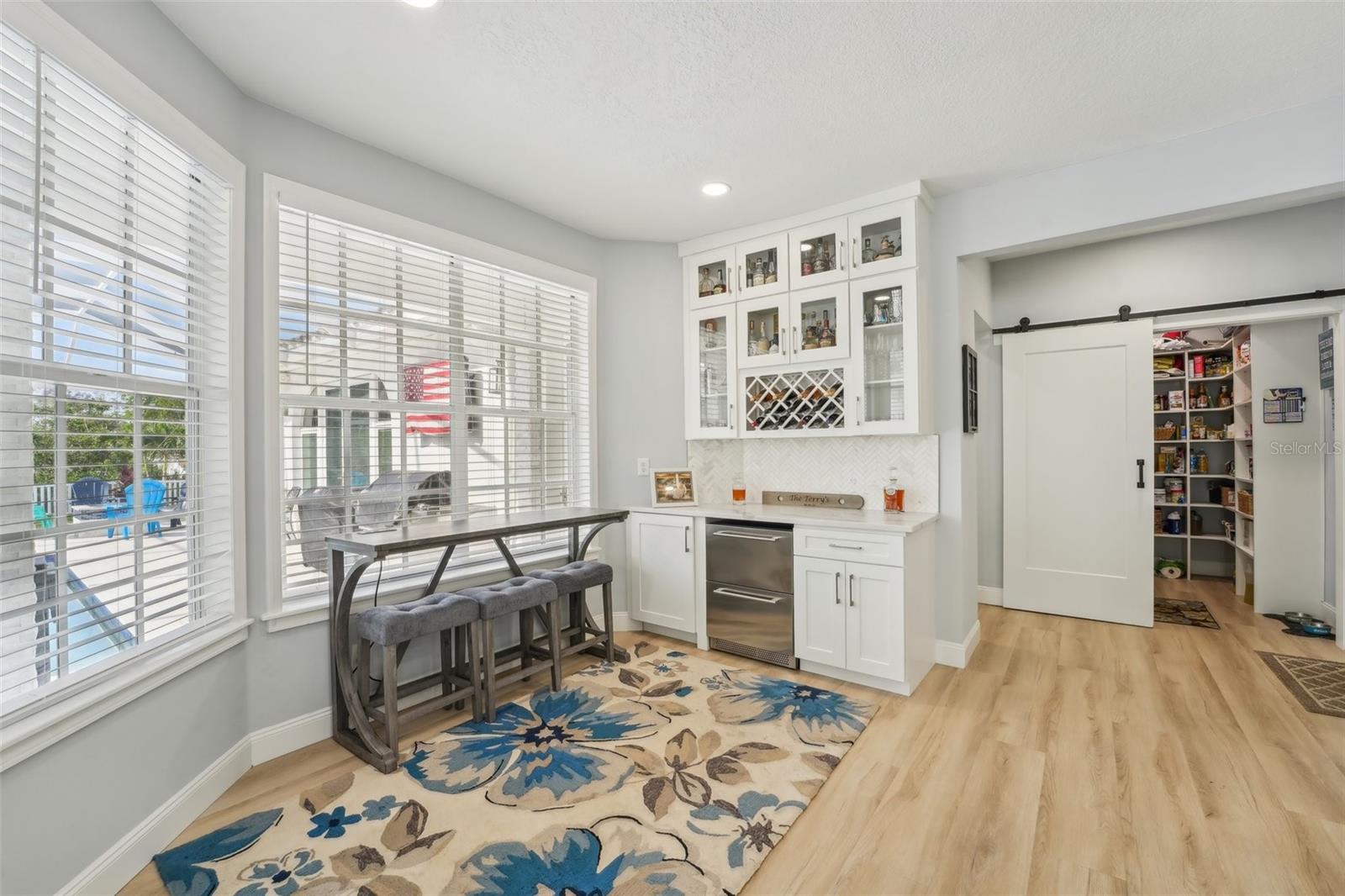 750 SAND PINE DR NE, ST PETERSBURG, FL, 33703