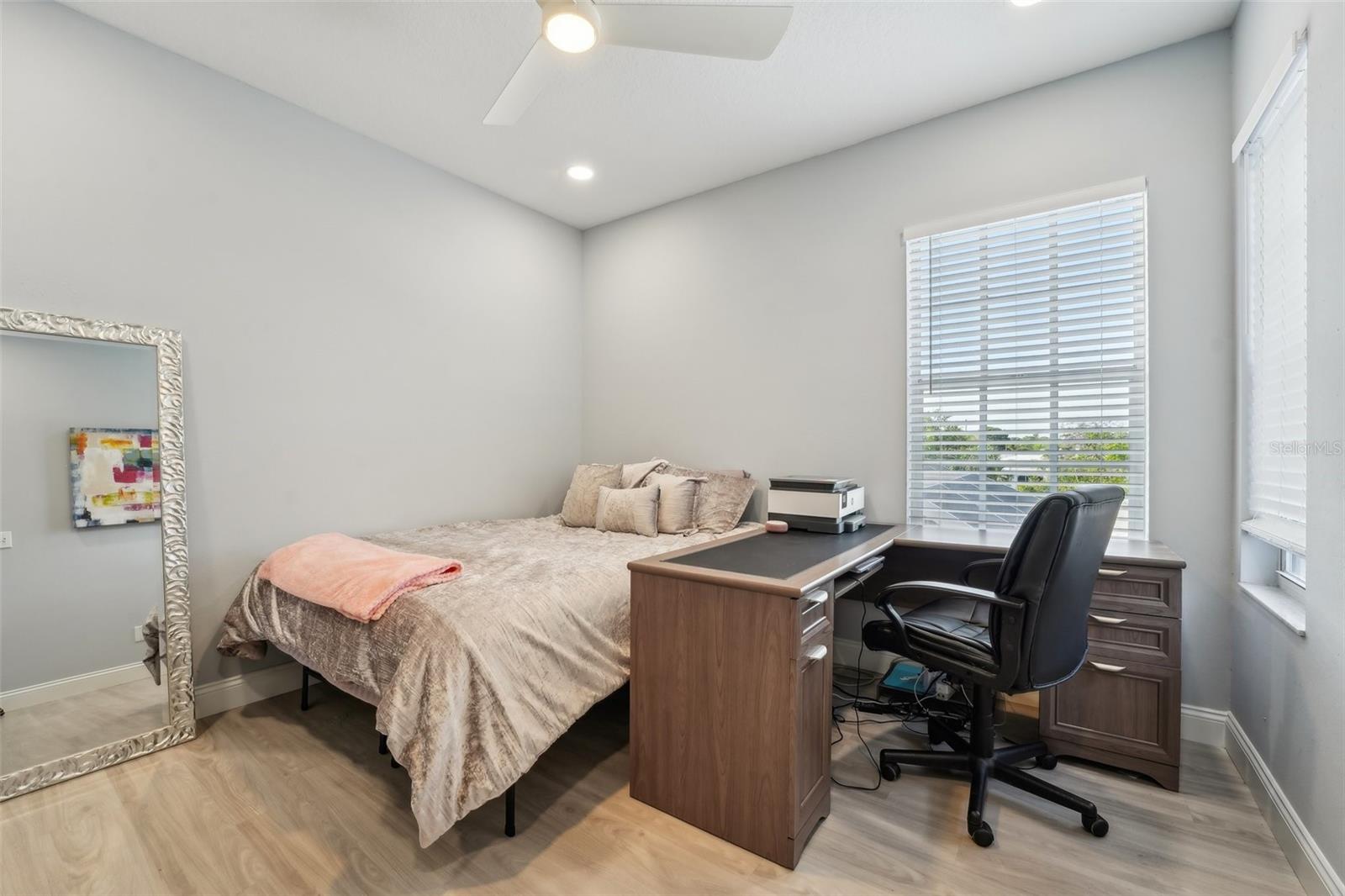 750 SAND PINE DR NE, ST PETERSBURG, FL, 33703