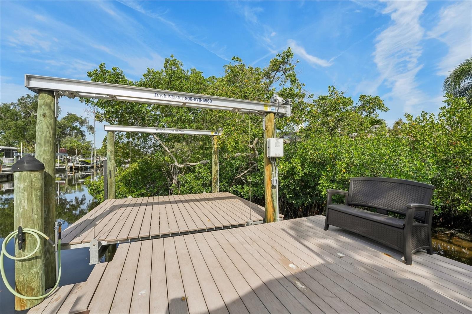 750 SAND PINE DR NE, ST PETERSBURG, FL, 33703