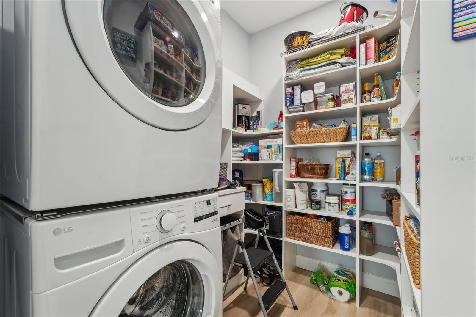 750 SAND PINE DR NE, ST PETERSBURG, FL, 33703