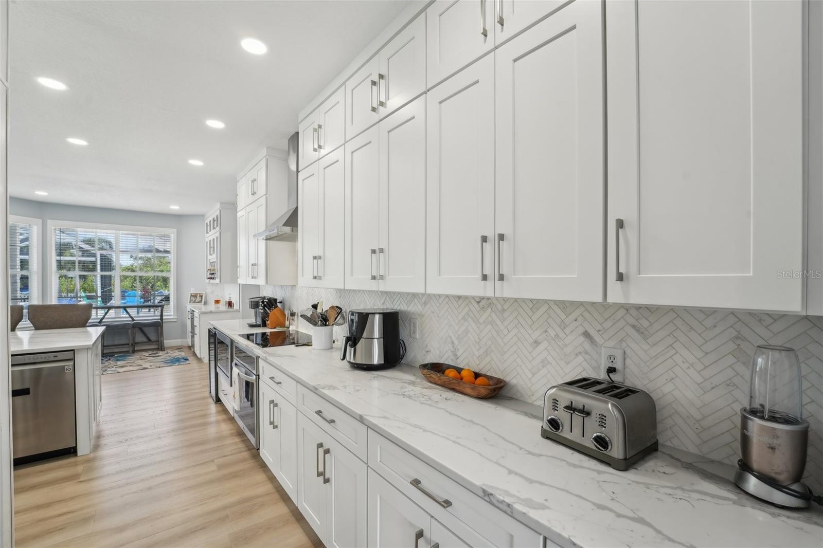 750 SAND PINE DR NE, ST PETERSBURG, FL, 33703