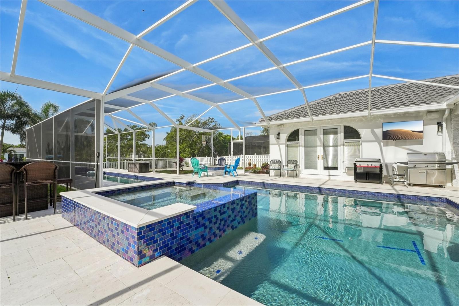 750 SAND PINE DR NE, ST PETERSBURG, FL, 33703