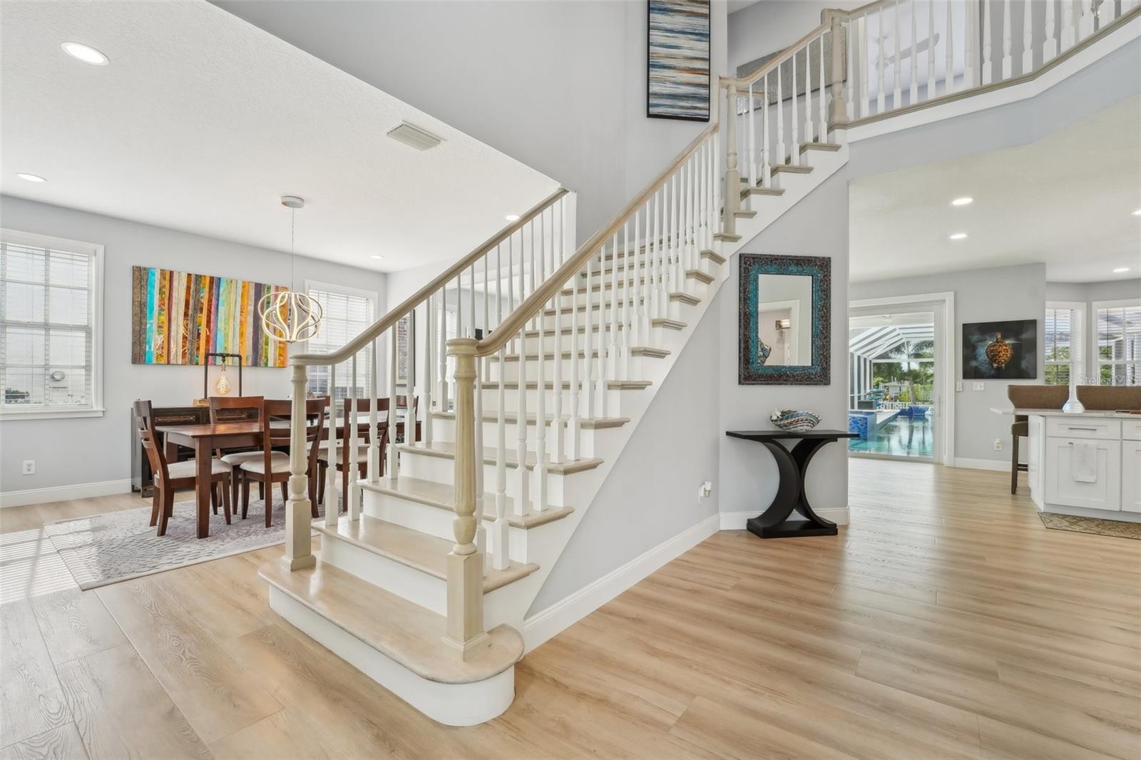 750 SAND PINE DR NE, ST PETERSBURG, FL, 33703