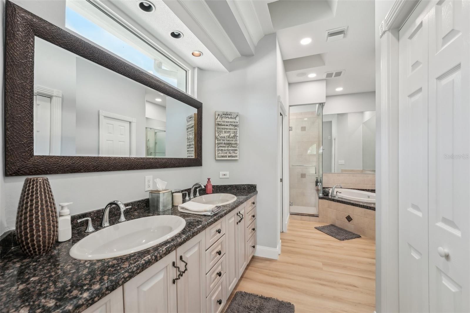 750 SAND PINE DR NE, ST PETERSBURG, FL, 33703