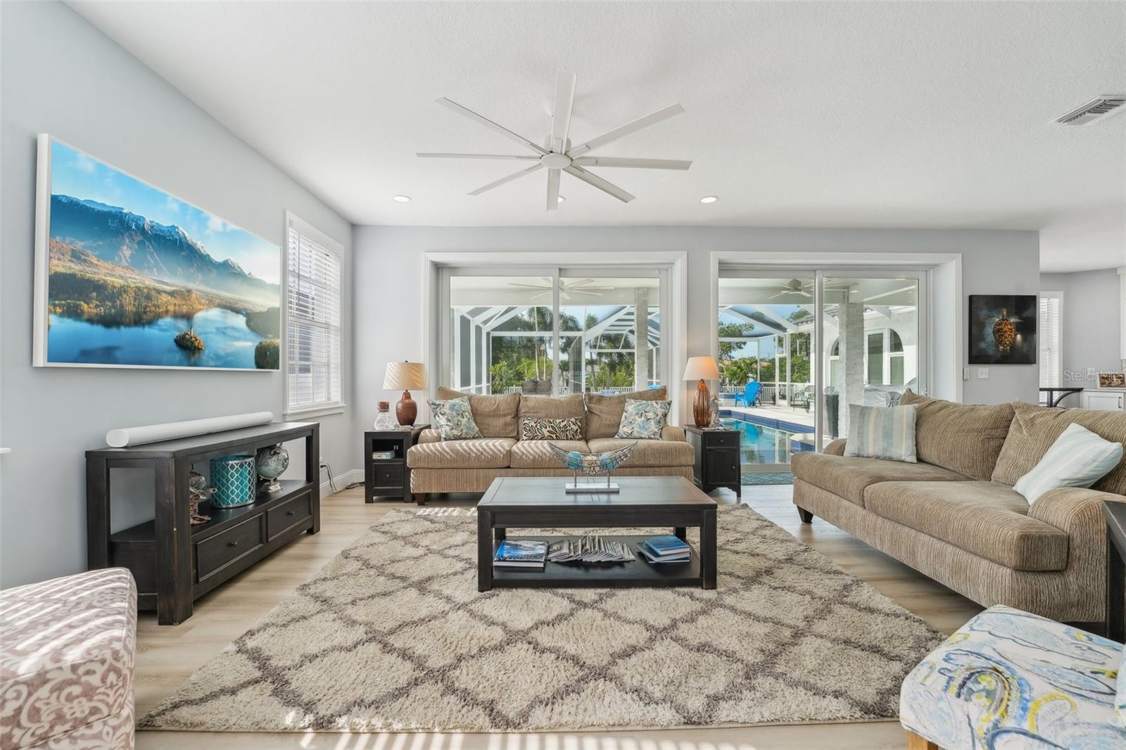 750 SAND PINE DR NE, ST PETERSBURG, FL, 33703