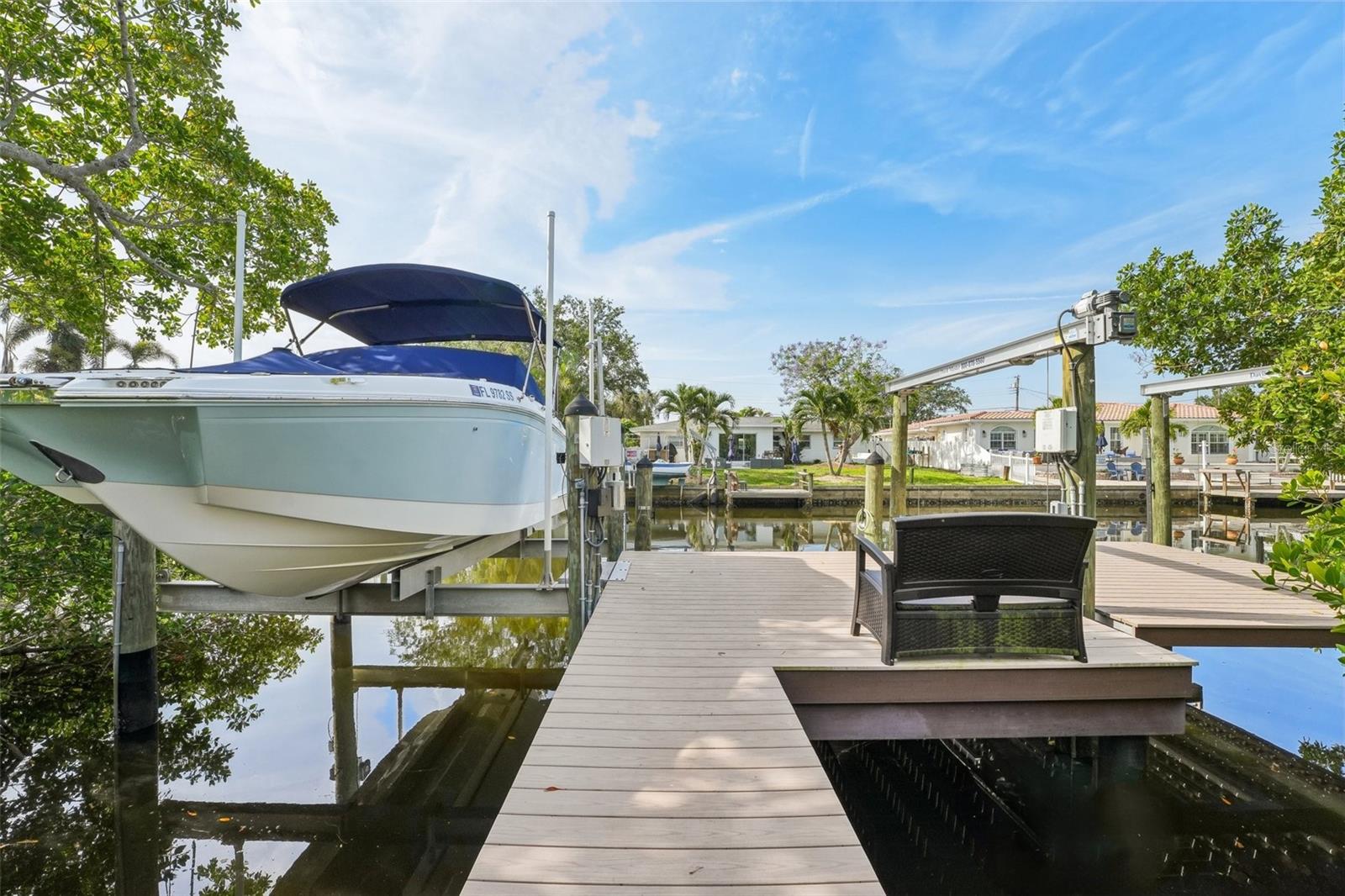 750 SAND PINE DR NE, ST PETERSBURG, FL, 33703