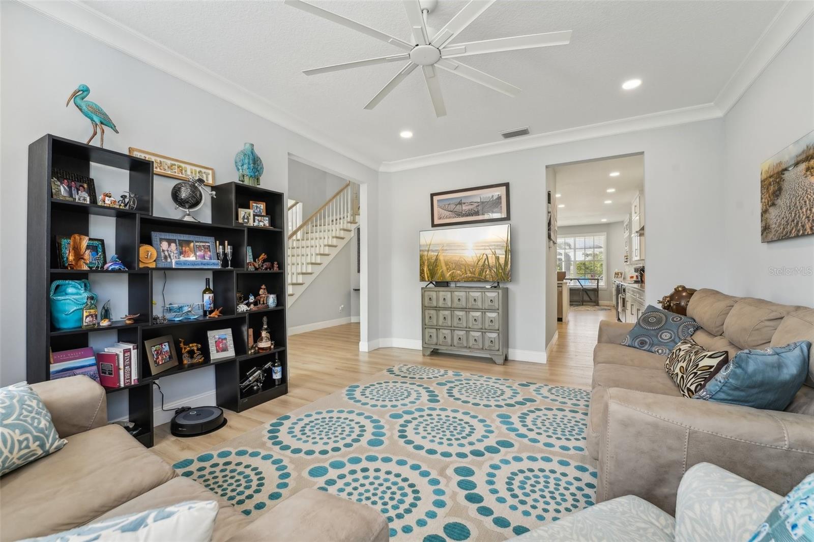 750 SAND PINE DR NE, ST PETERSBURG, FL, 33703