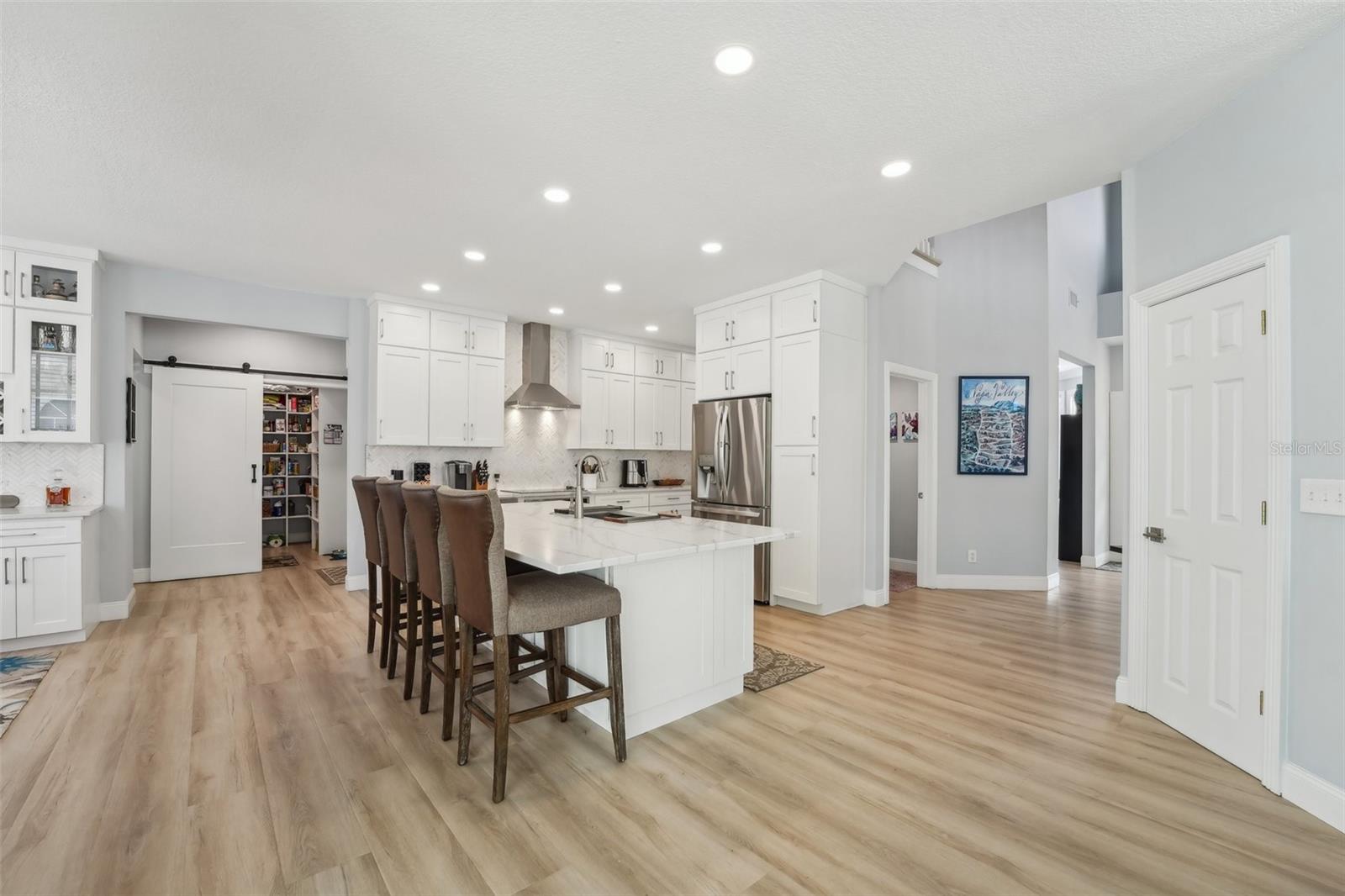 750 SAND PINE DR NE, ST PETERSBURG, FL, 33703