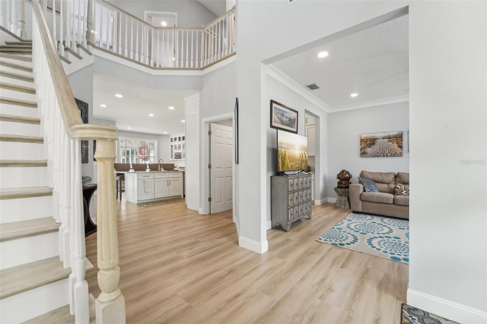 750 SAND PINE DR NE, ST PETERSBURG, FL, 33703