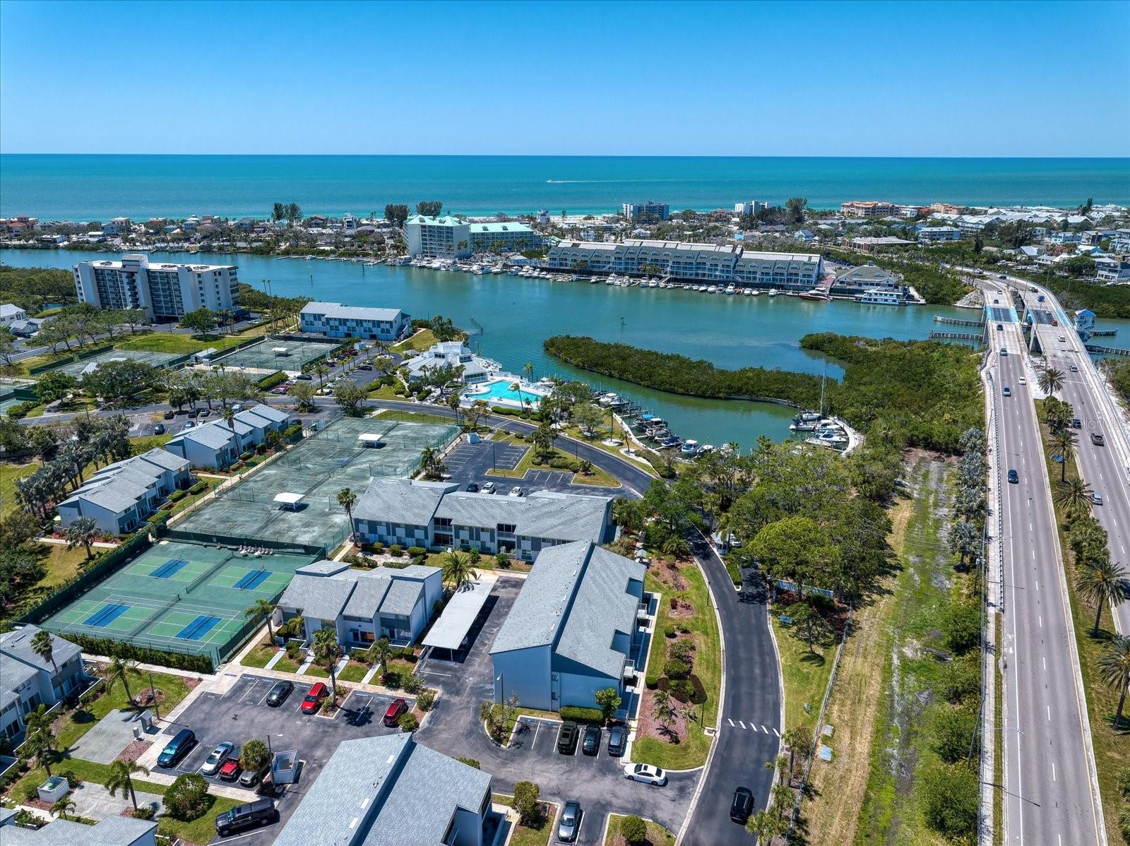 11730 SHIPWATCH DR #203, LARGO, FL, 33774