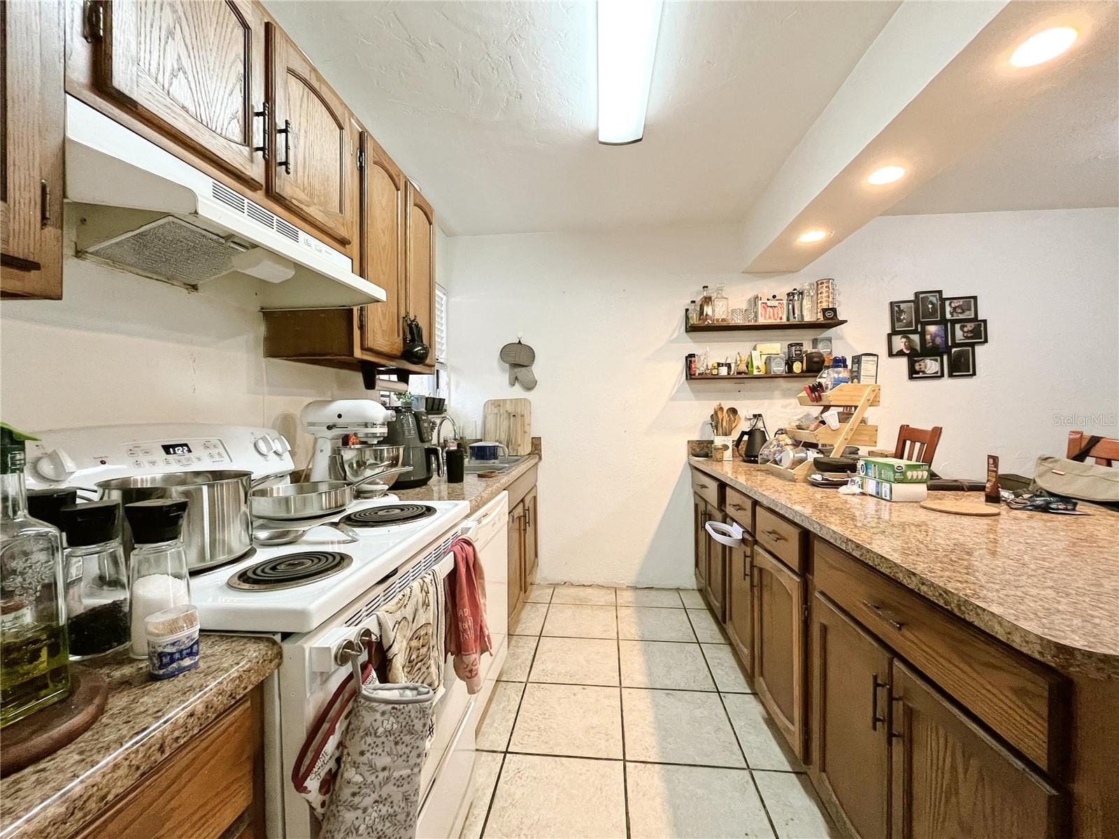 2811 SW ARCHER RD #M105, GAINESVILLE, FL, 32608