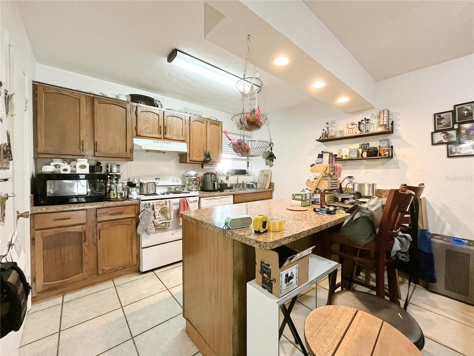 2811 SW ARCHER RD #M105, GAINESVILLE, FL, 32608