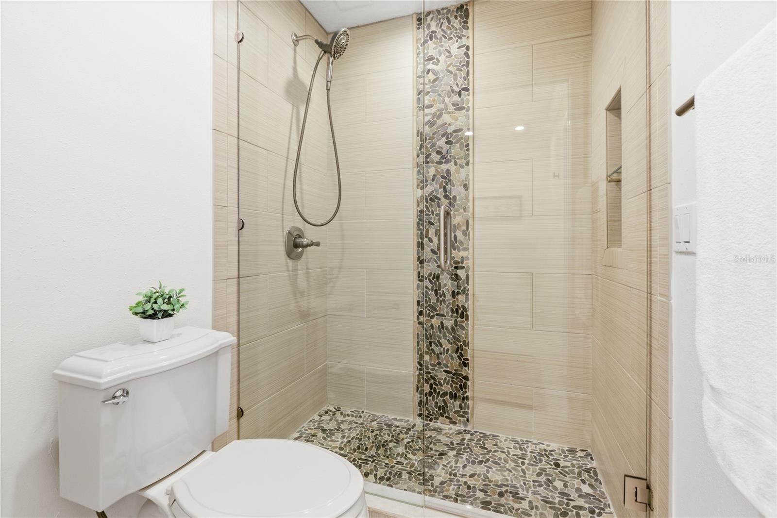 9226 13TH AVENUE CIR NW, BRADENTON, FL, 34209