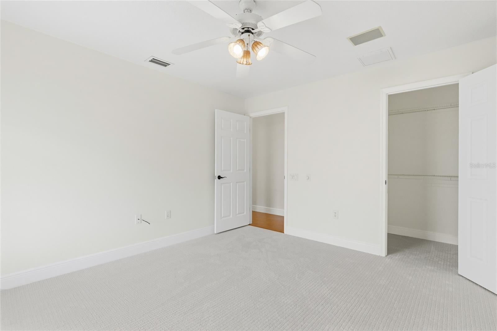 9226 13TH AVENUE CIR NW, BRADENTON, FL, 34209