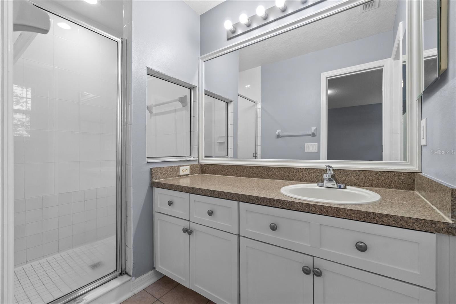 1236 S BEACH CIR, KISSIMMEE, FL, 34746