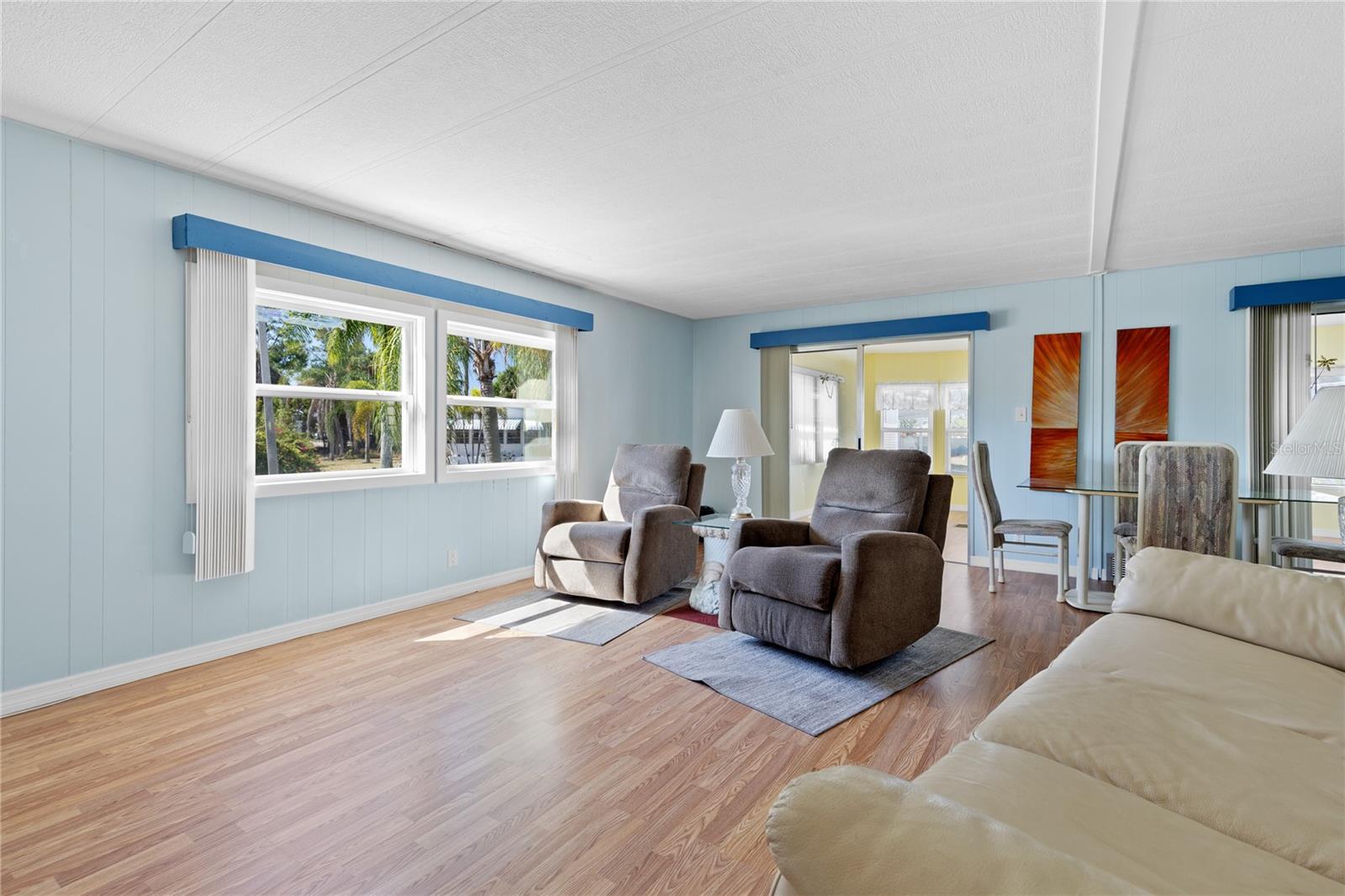 201 CARRIAGE LN, NORTH FORT MYERS, FL, 33917