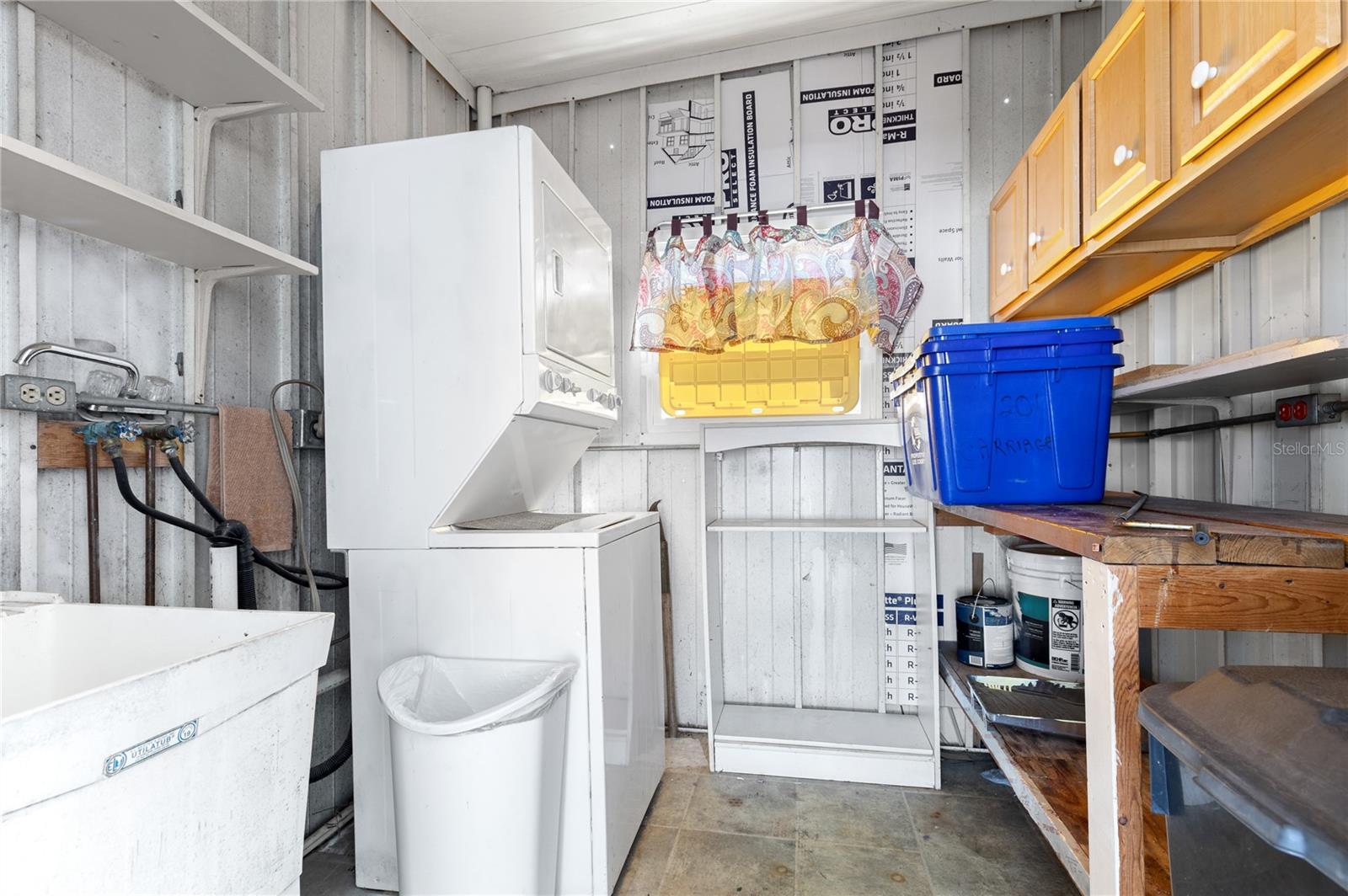 201 CARRIAGE LN, NORTH FORT MYERS, FL, 33917