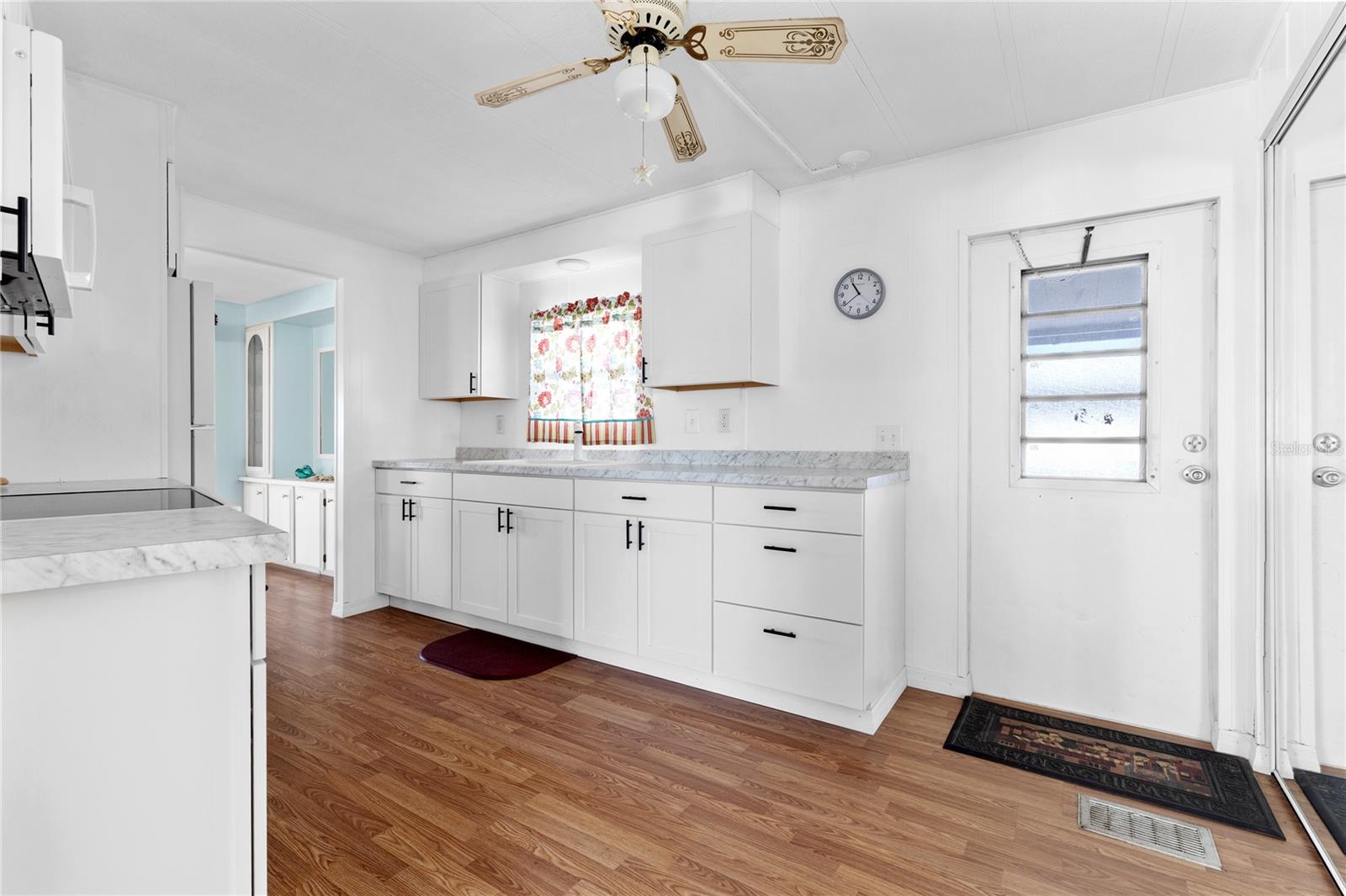 201 CARRIAGE LN, NORTH FORT MYERS, FL, 33917