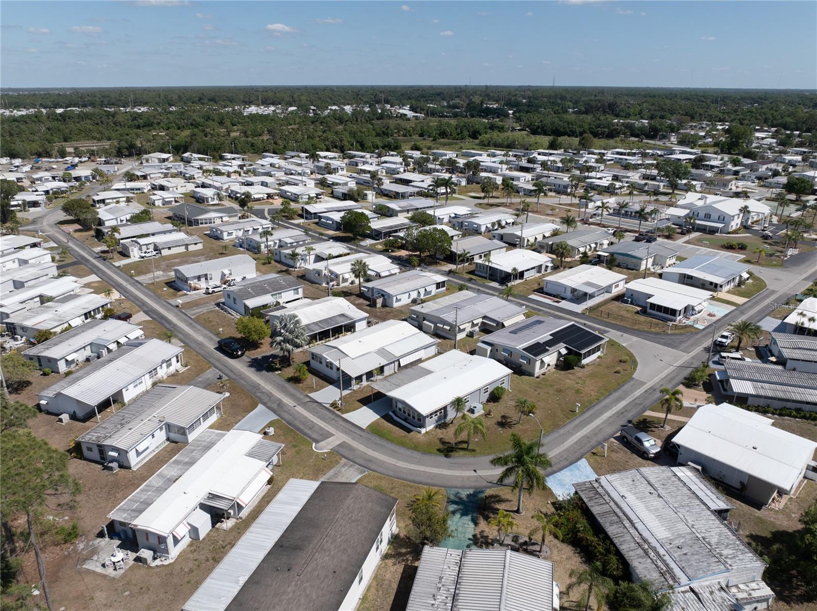 201 CARRIAGE LN, NORTH FORT MYERS, FL, 33917