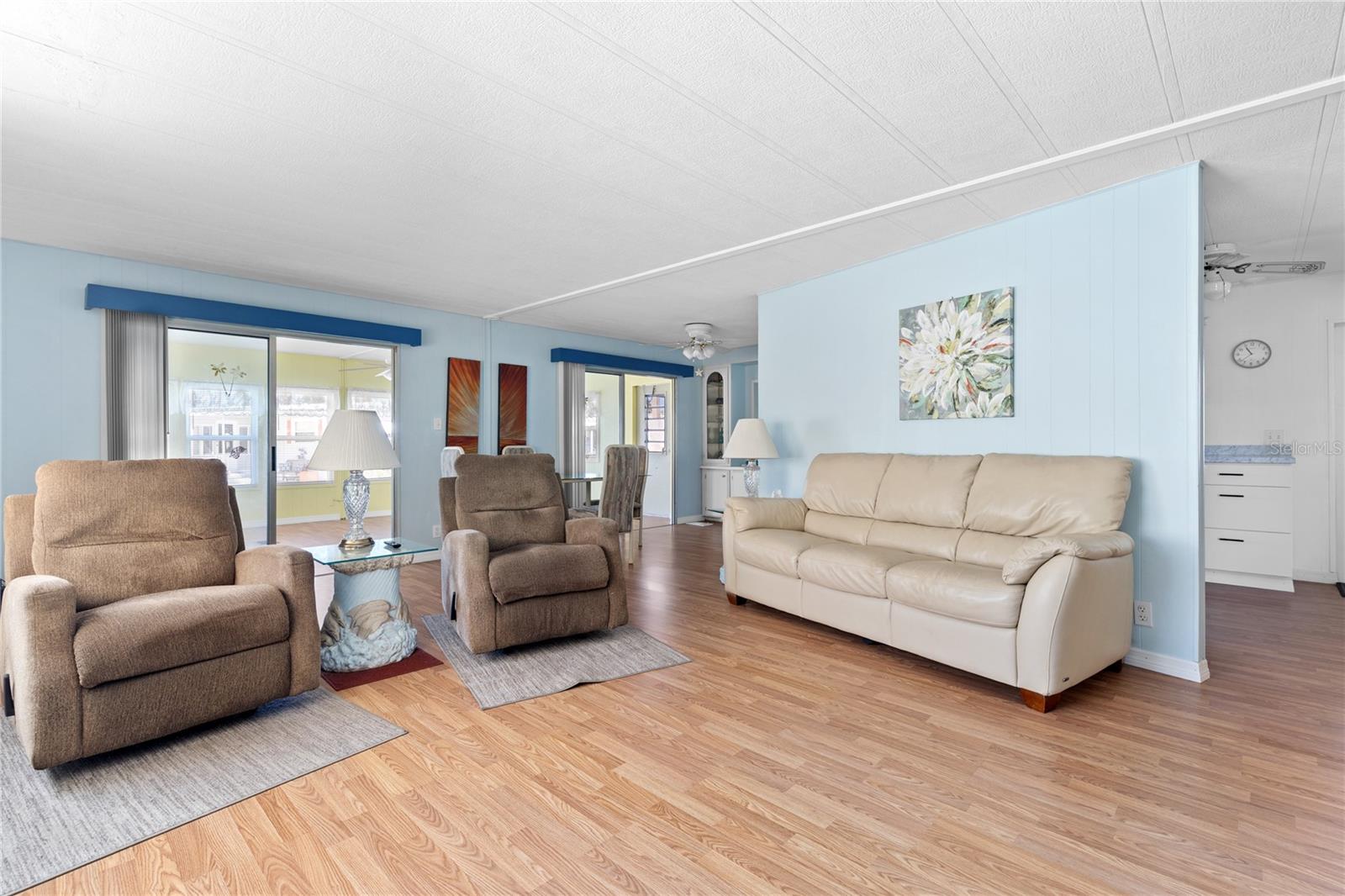 201 CARRIAGE LN, NORTH FORT MYERS, FL, 33917