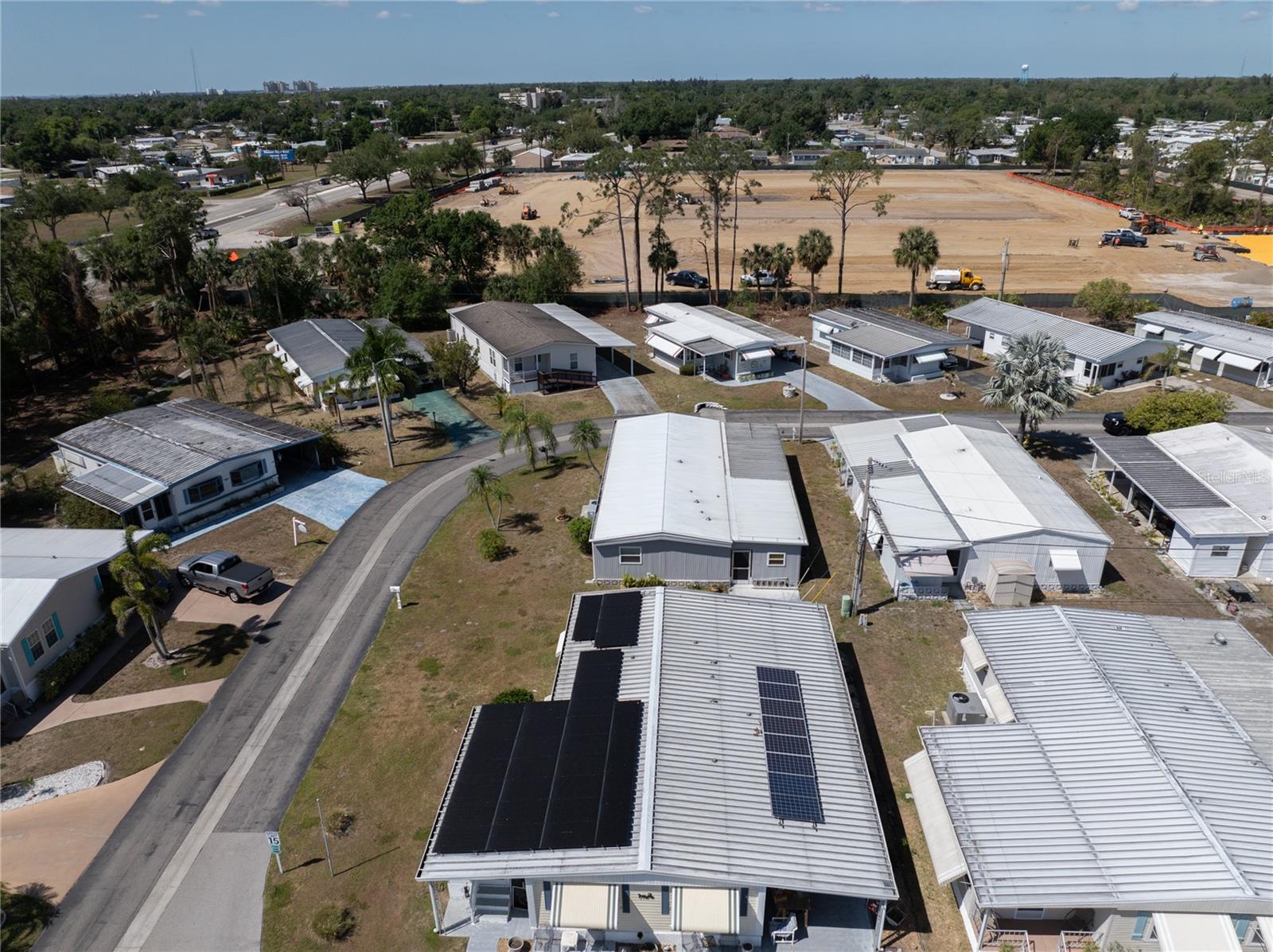 201 CARRIAGE LN, NORTH FORT MYERS, FL, 33917