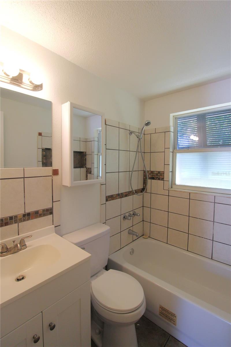 1630 SUPONIC AVE, SARASOTA, FL, 34243