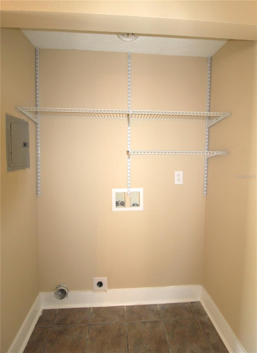 1630 SUPONIC AVE, SARASOTA, FL, 34243